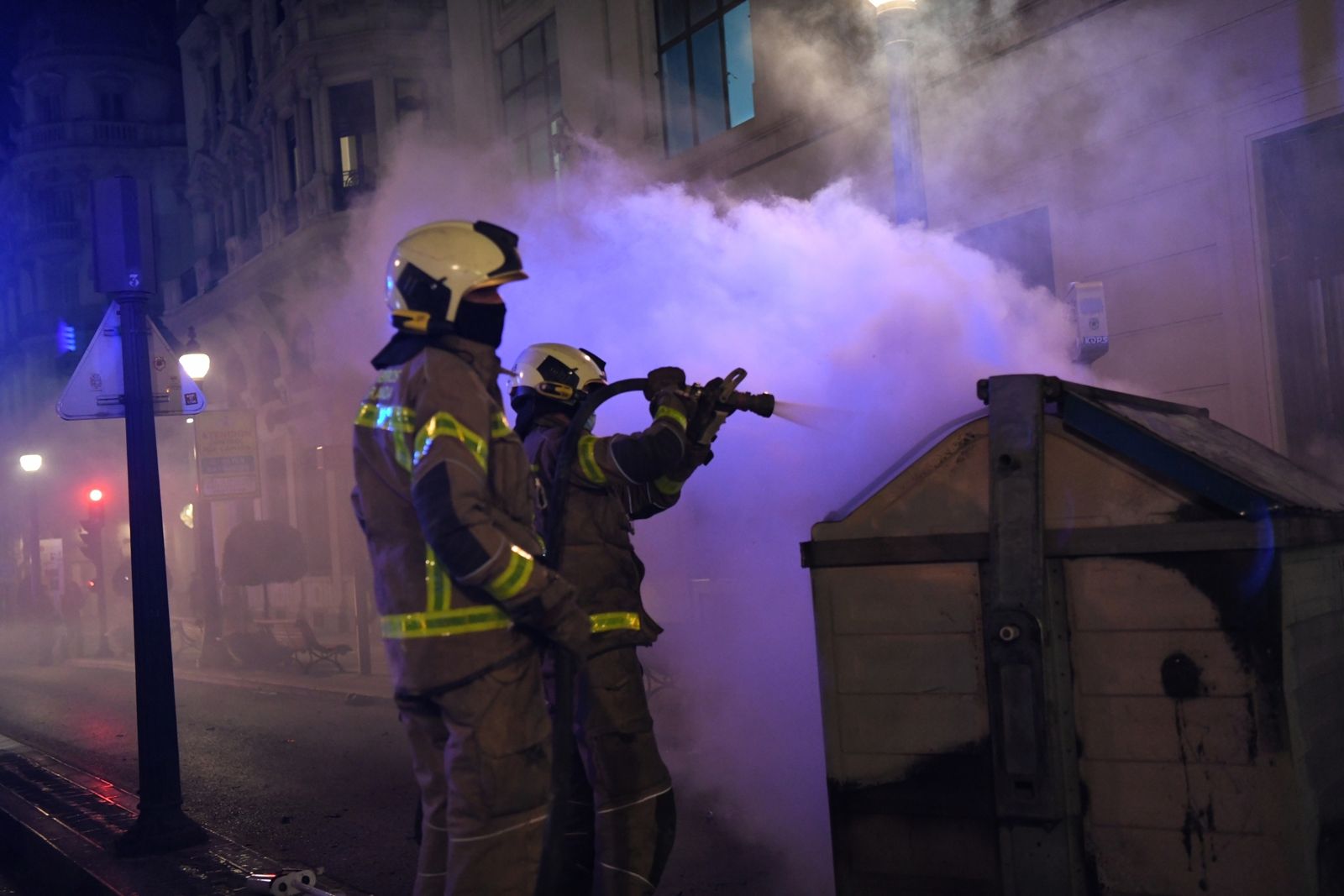 Fotos: Altercados y disturbios por la manifestación de Pablo Hasél en Granada