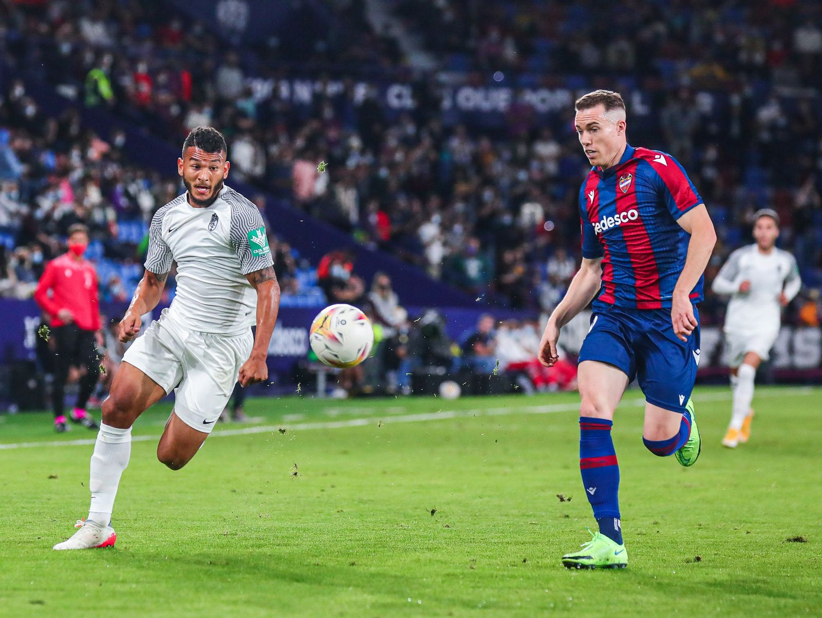 Luis Suárez y Clerc no podrán jugar el domingo en Los Cármenes.