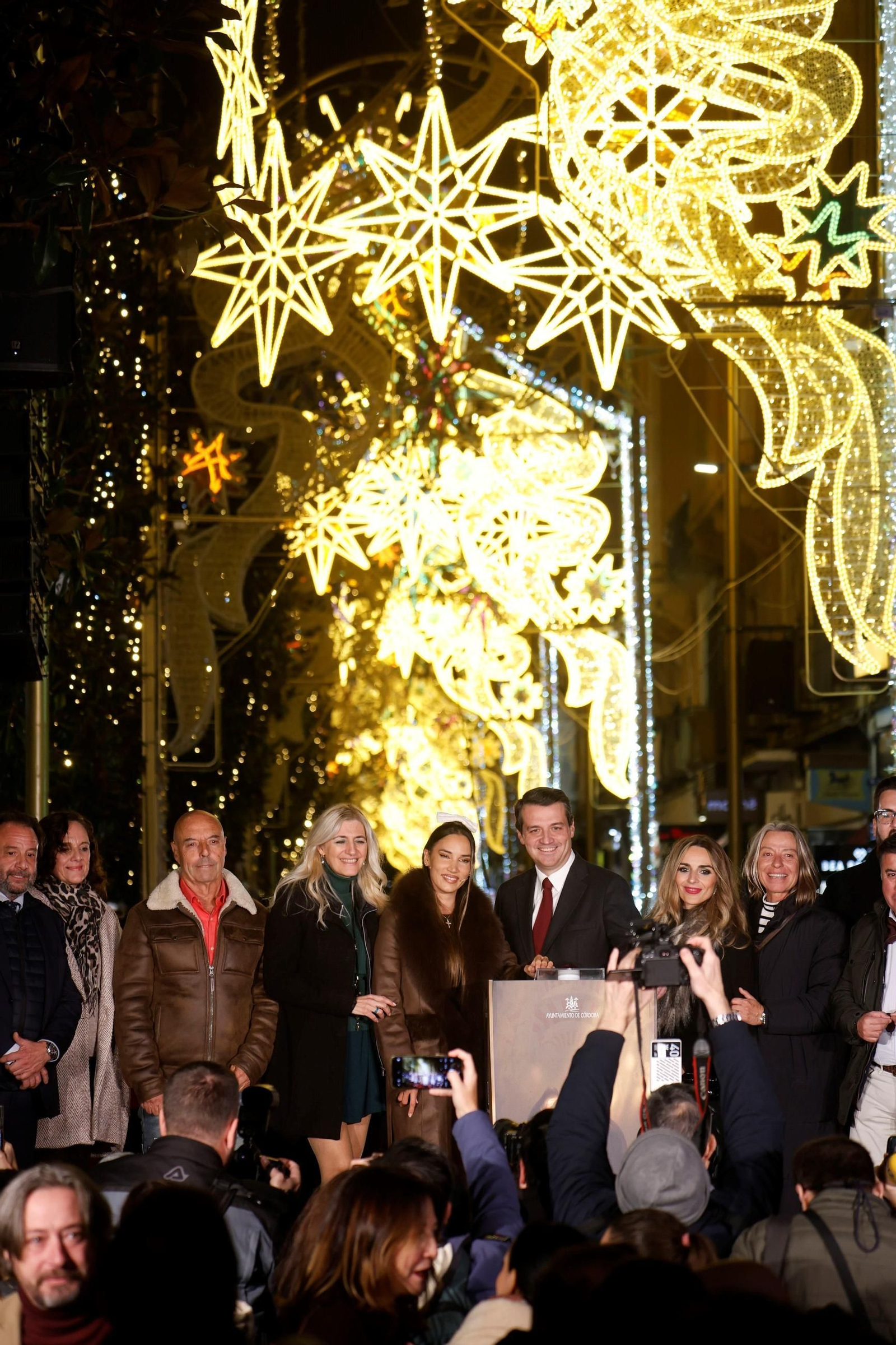 Así ha sido el espectácular encendido de las luces de Navidad de Córdoba