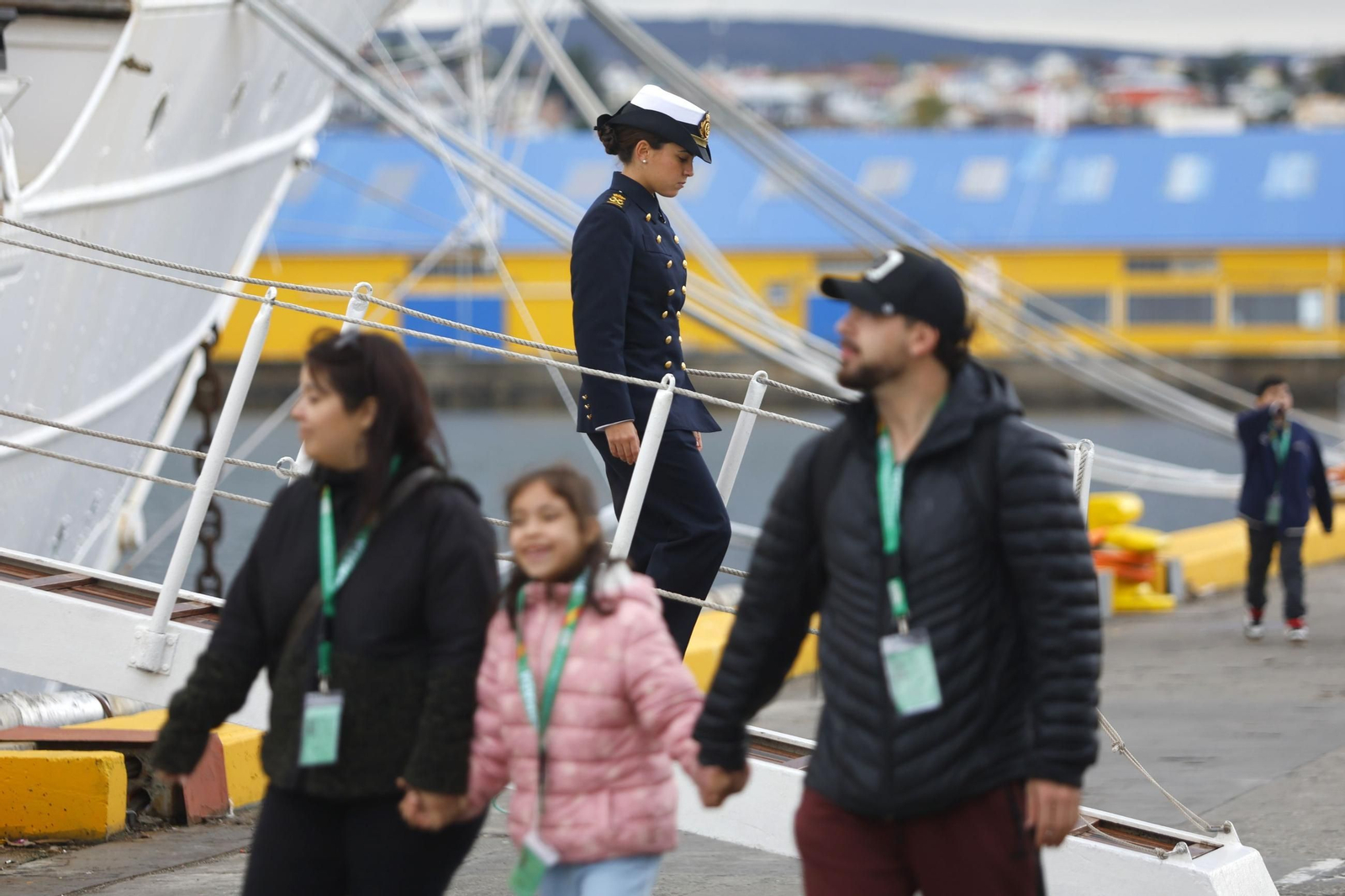 Las imágenes del 'Juan Sebastián de Elcano' en Punta Arenas (Chile)