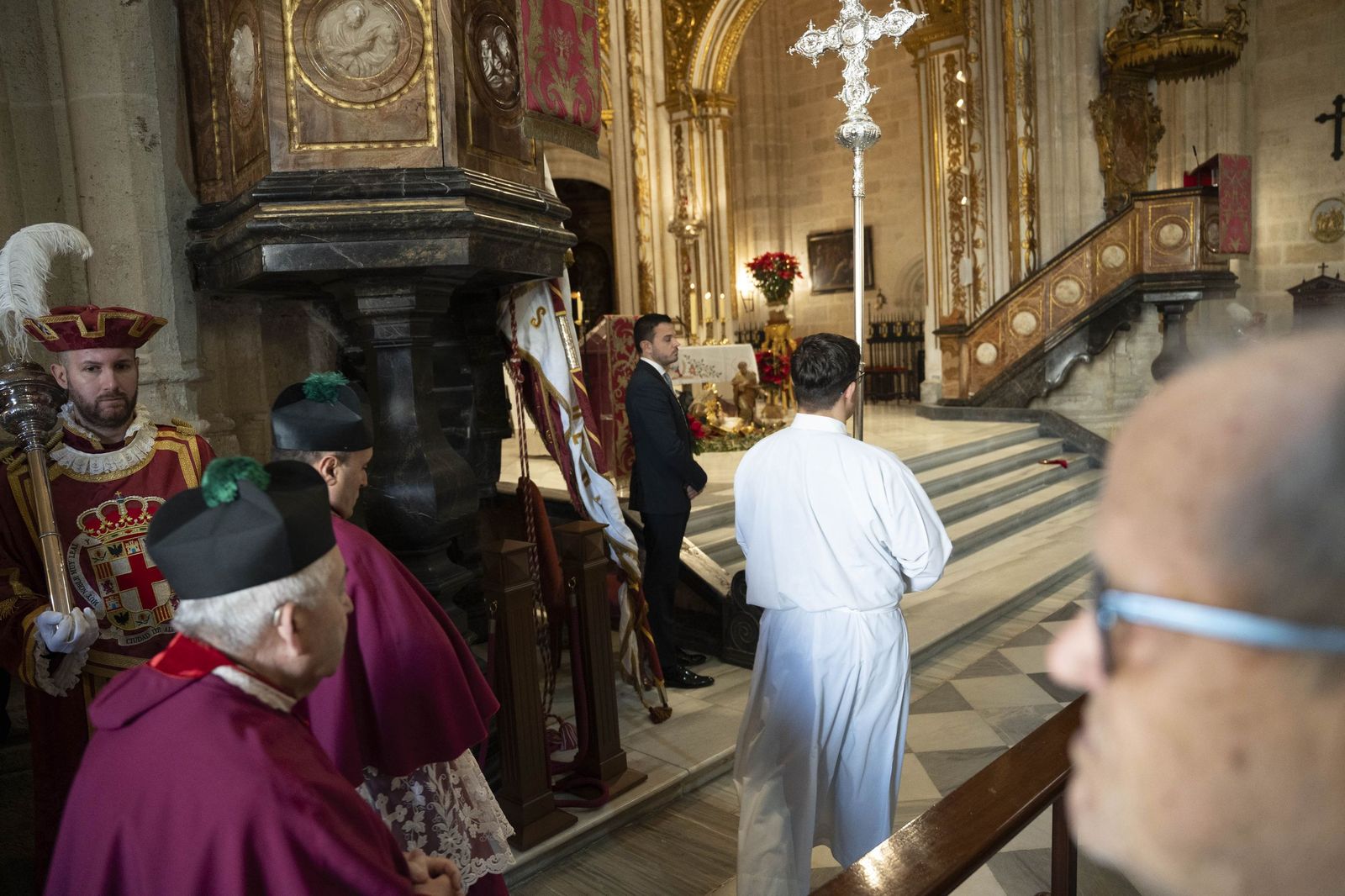 El Pendón vuelve a alzarse en Almería: memoria y ciudad bajo la luz de diciembre
