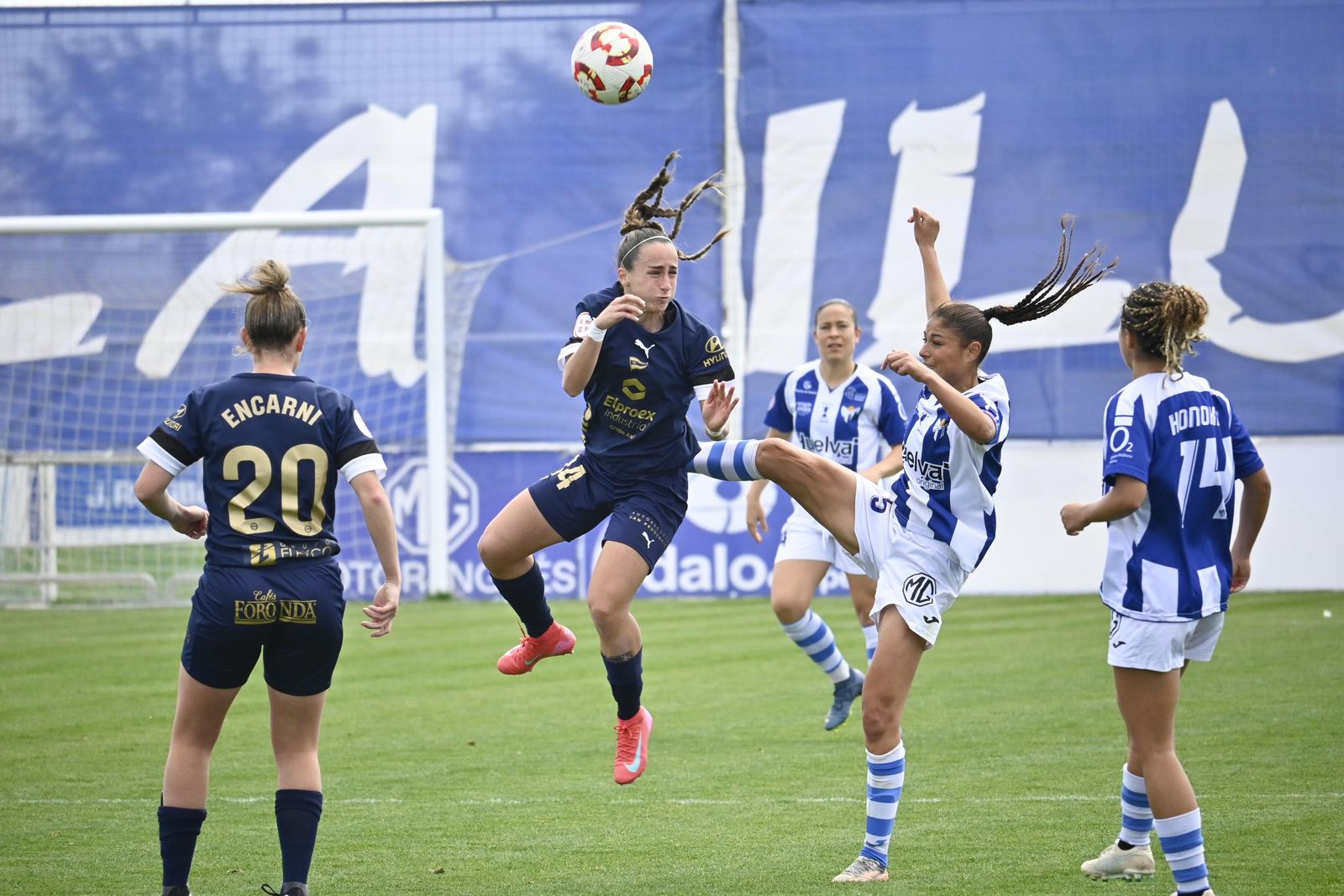 Imágenes del partido entre el Sporting de Huelva y el Alavés Fem