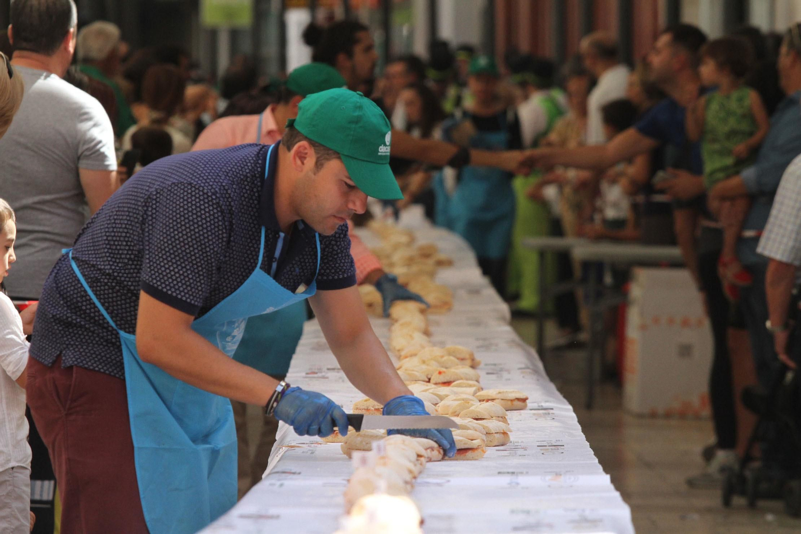 Record Guinnes del bocadillo de jamón mas grande del mundo, en Huelva