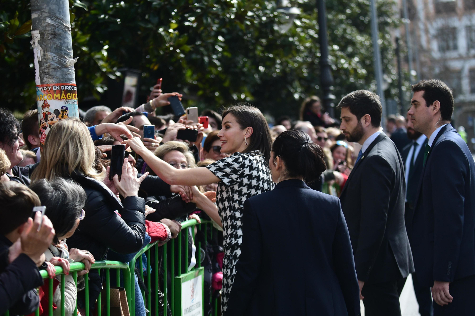 Las imágenes de la entrega de las Medallas de Oro al Mérito en las Bellas Artes entregadas en Córdoba.