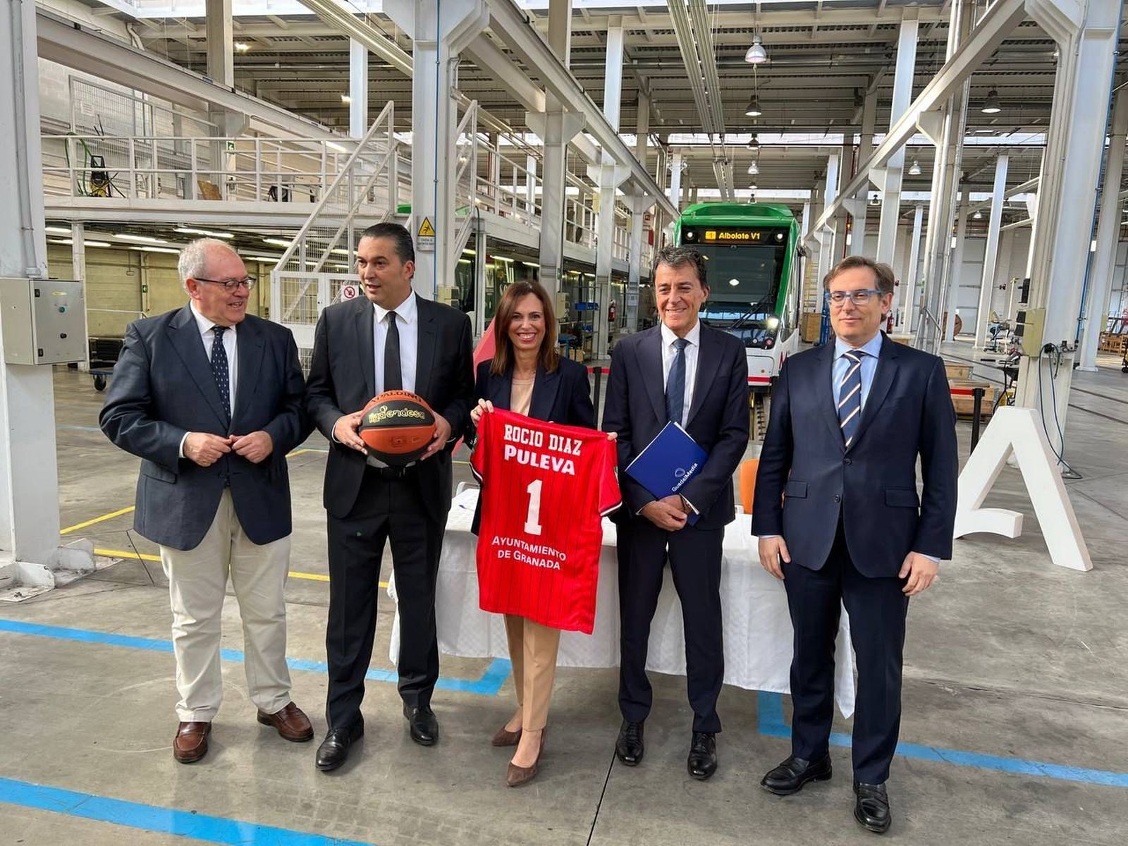 La formalización del acuerdo se ha realizado en el edificio administrativo de los Talleres y Cocheras del Metro.