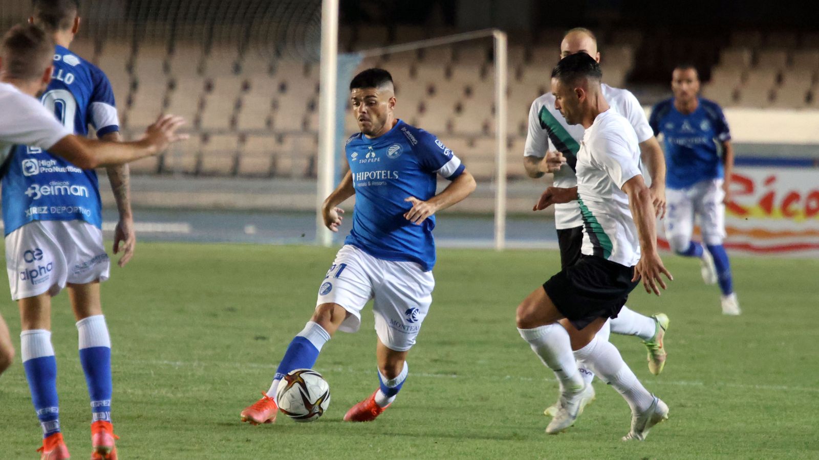 Imágenes del I Trofeo Pepe Ravelo entre Xerez DFC y Córdoba CF en Chapín