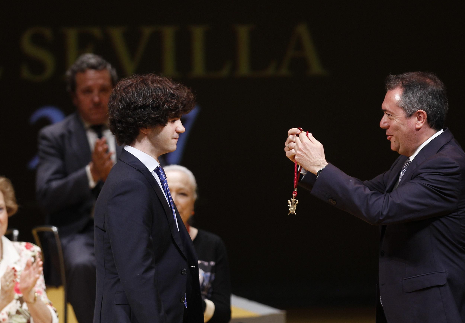 La entrega de las medallas de Sevilla, en imágenes