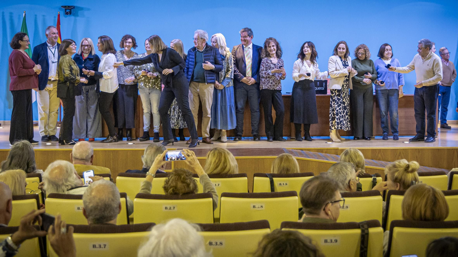 Las imágenes del acto de homenaje al personal sanitario jubilado de los hospitales Puerta del Mar y San Carlos de Cádiz