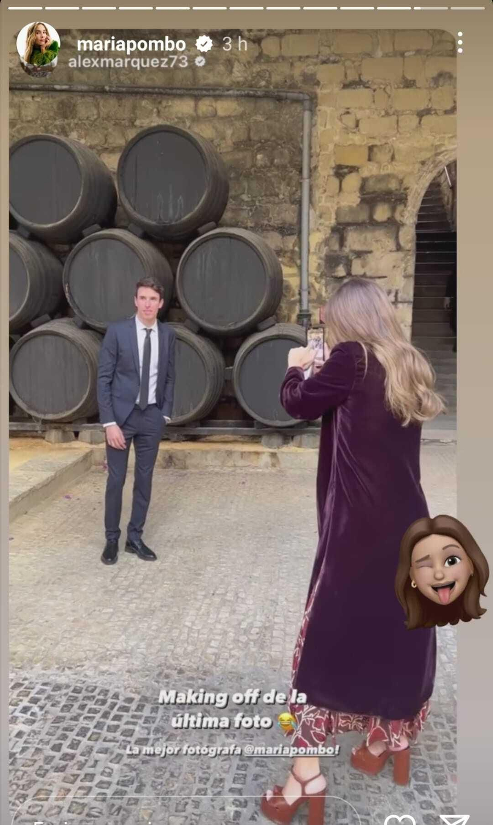 María Pombo fotografiando a Álex Márquez.