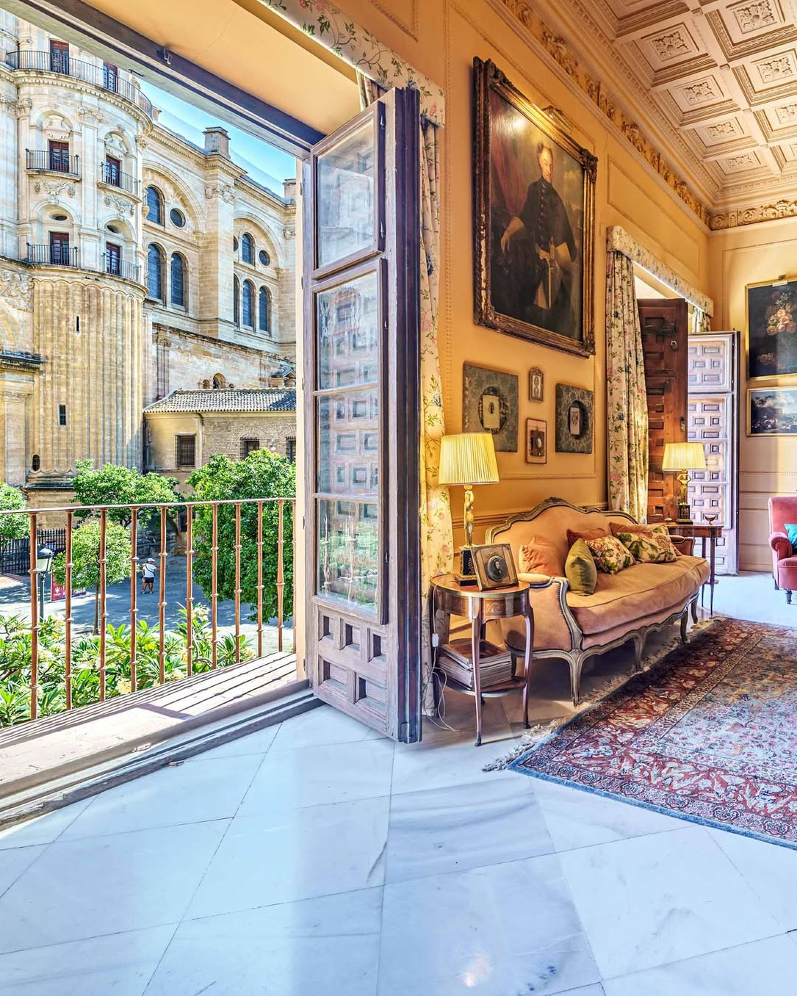 Así es el interior del palacete barroco vendido en Málaga por 3 millones de euros