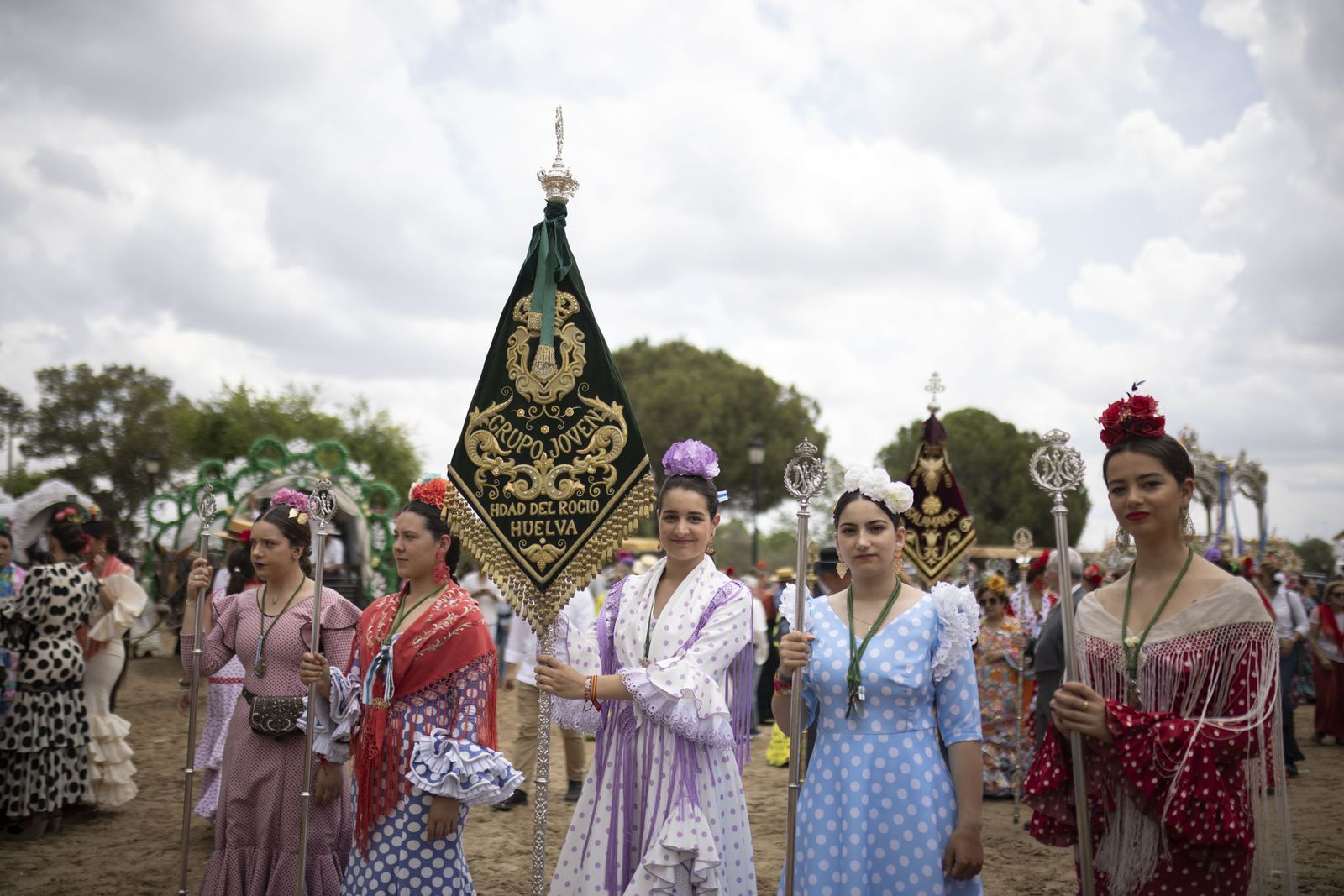 El Rocío 2023: Imágenes de ambiente en la aldea durante la presentación de las Hermandades