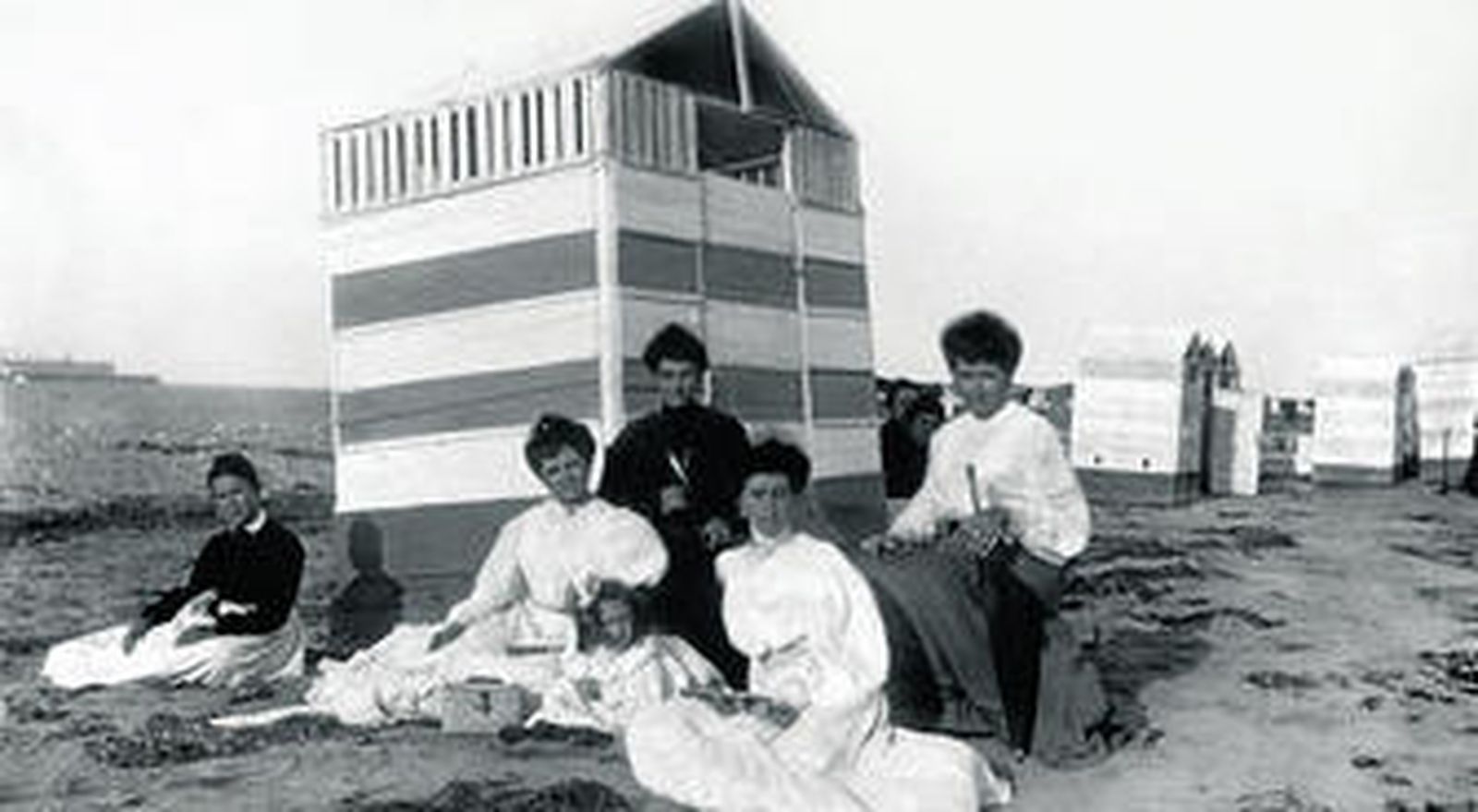 Hernández-Rubio (II), sociedad