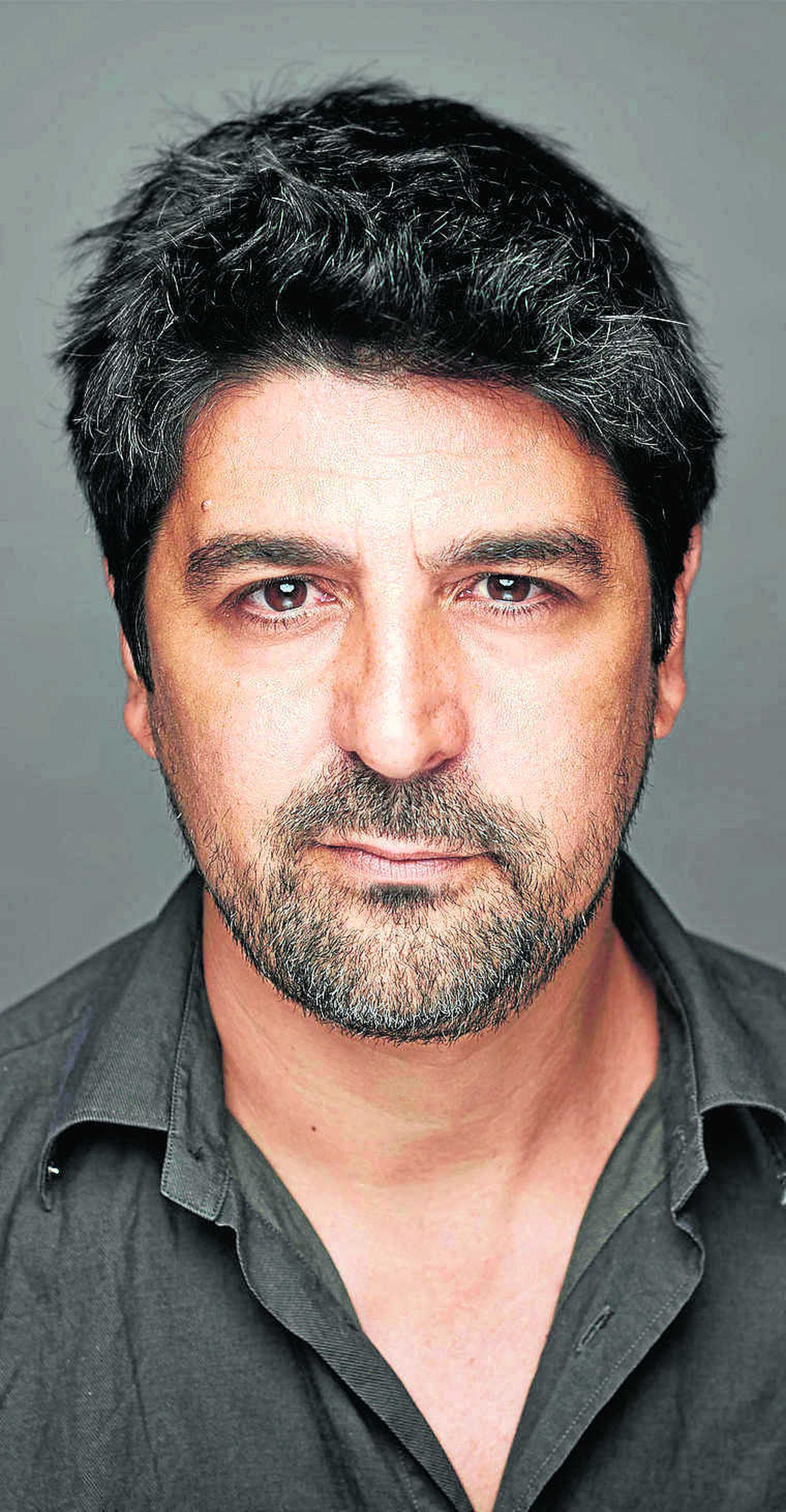 Cesc Gay posa durante una sesión fotográfica promocional.