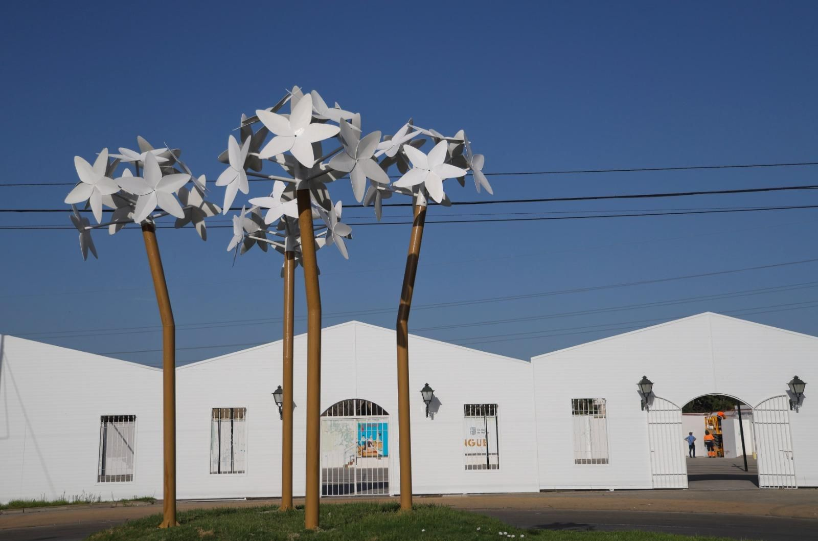 Comienza la cuenta atrás para la Feria de Málaga, en imágenes