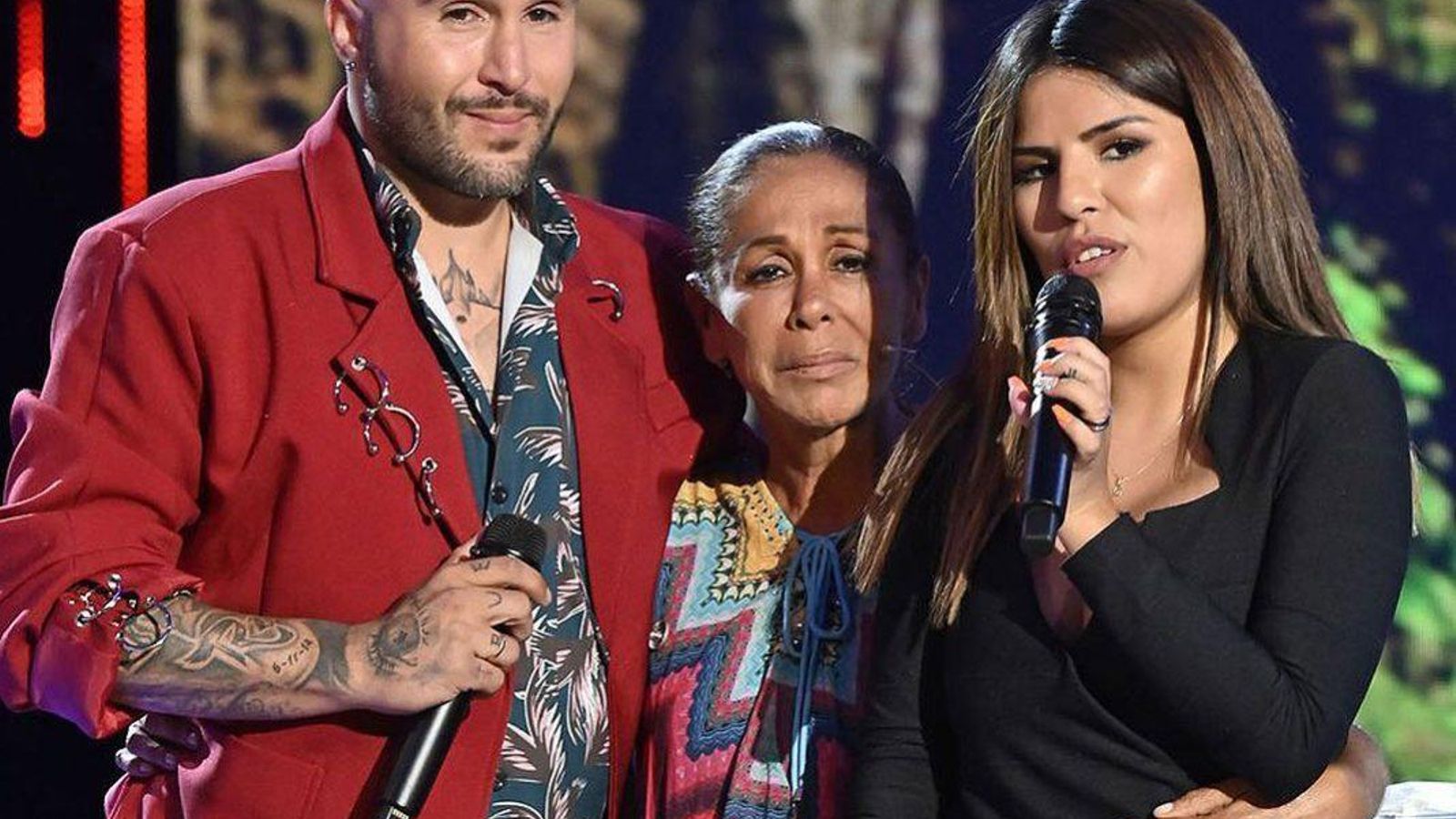 Isabel Pantoja con sus hijos: Kiko e Isa, con los que actualmente no se lleva bien. Isabel Pantoja con sus hijos: Kiko e Isa, con los que actualmente no se lleva bien.