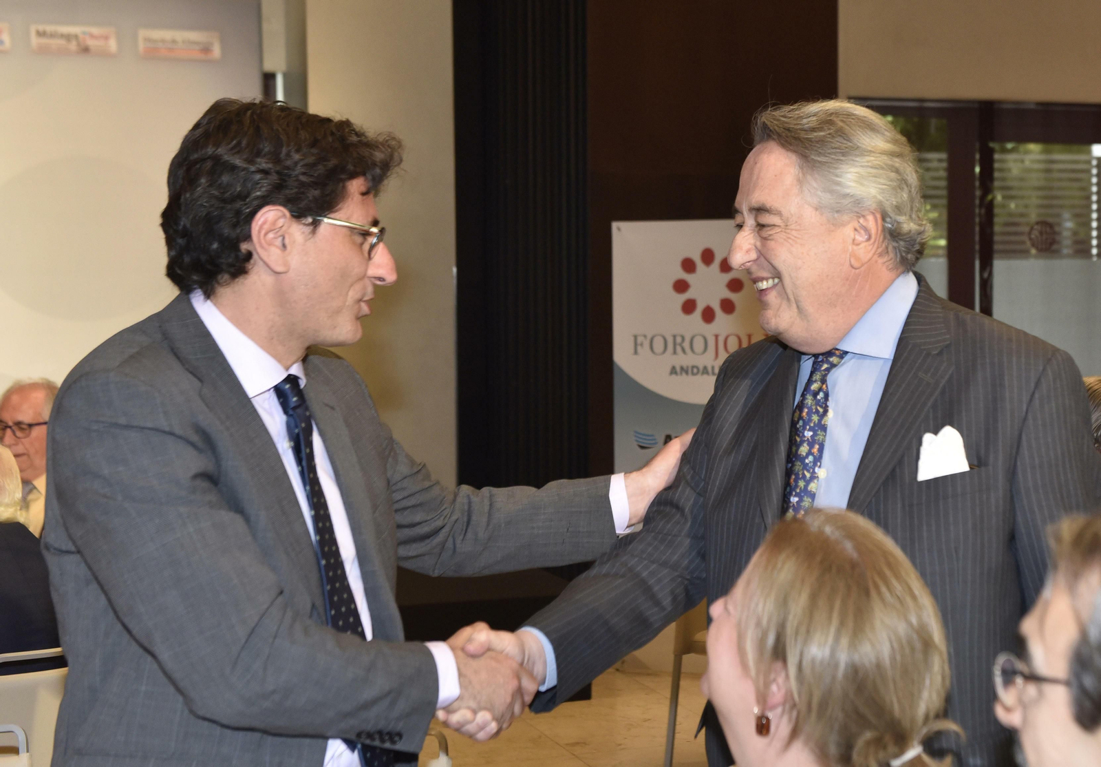 Manuel Alejandro Hidalgo saluda a Javier Targhetta.