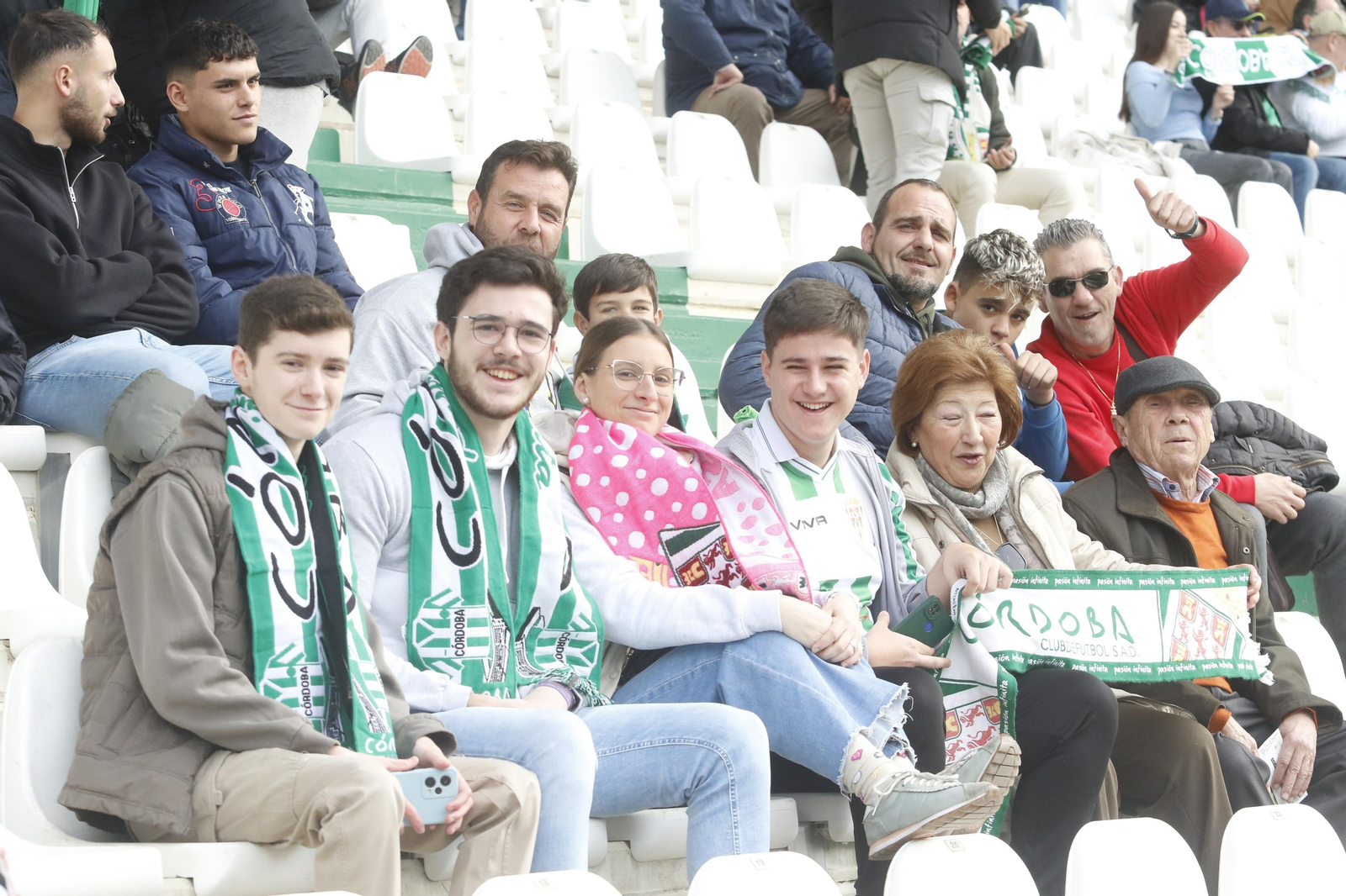 Las mejores fotos del ambiente en El Arcángel para el Córdoba CF - Intercity