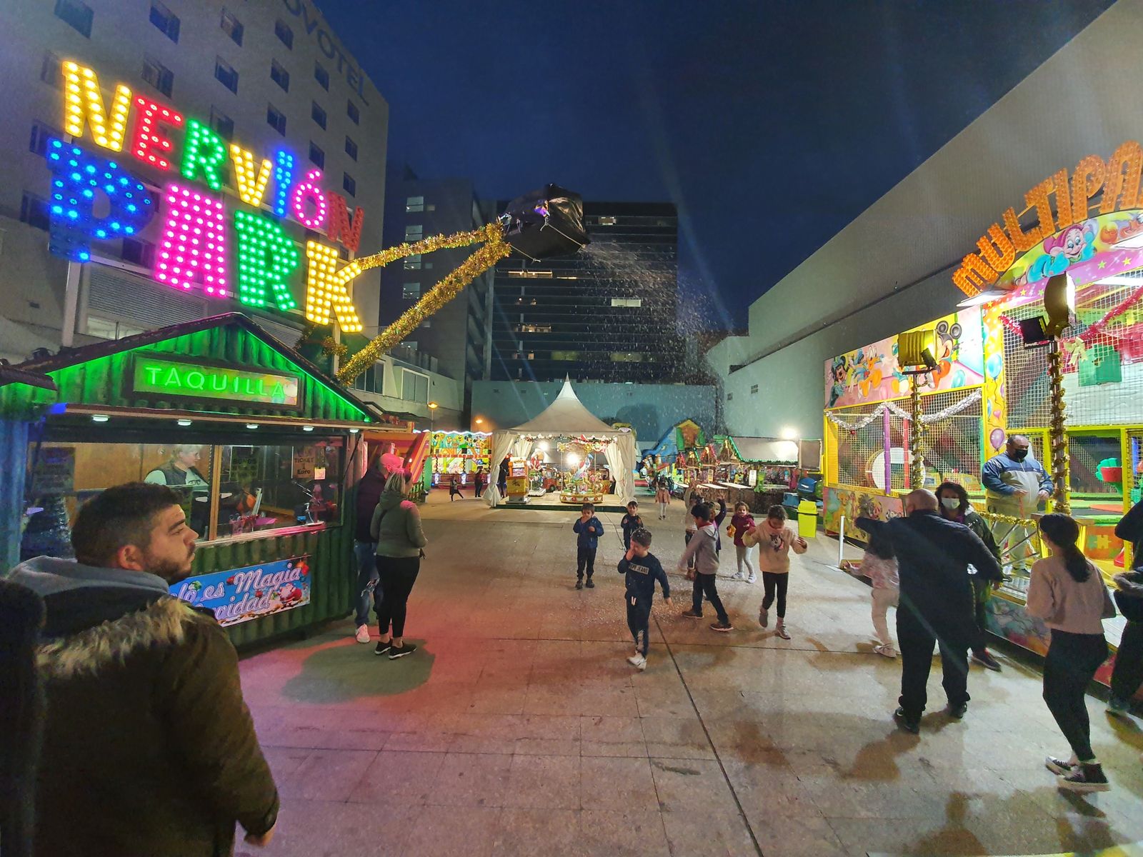 Nervión Park ya ha abierto sus puertas.