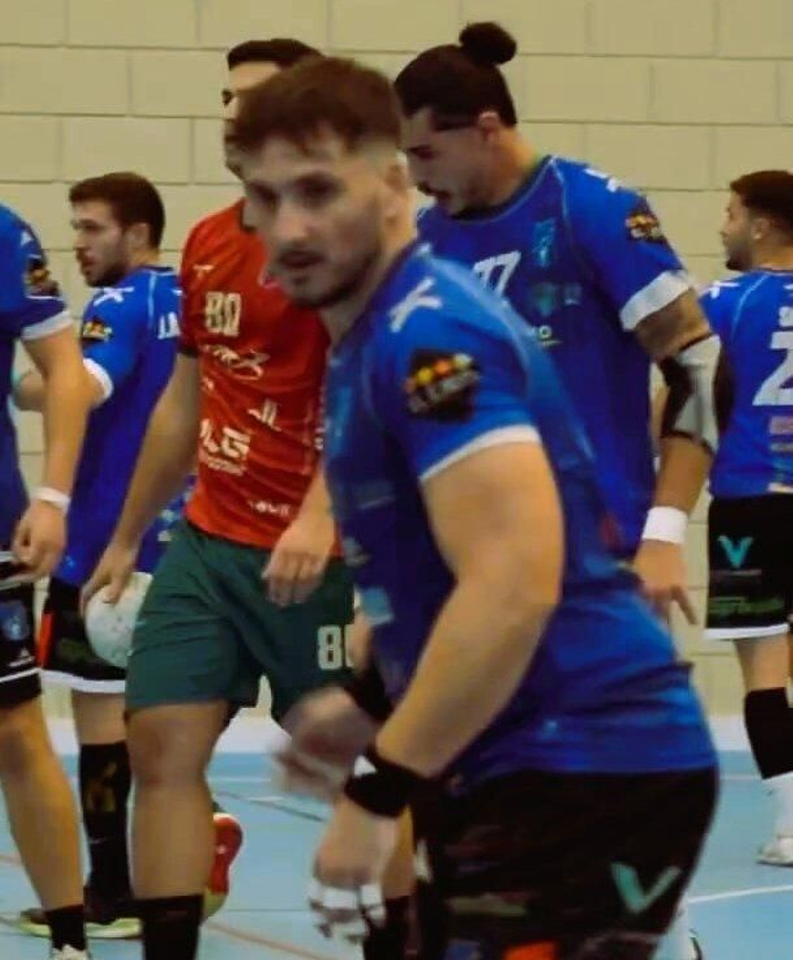 Un jugador canterano-sureño durante un encuentro de esta temporada disputado en el Pabellón de Las Norias.