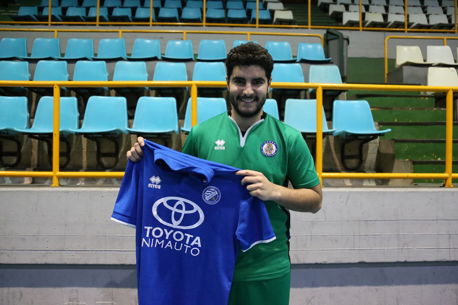 Paquito ha renovado con el Xerez DFC Toyota Nimauto.