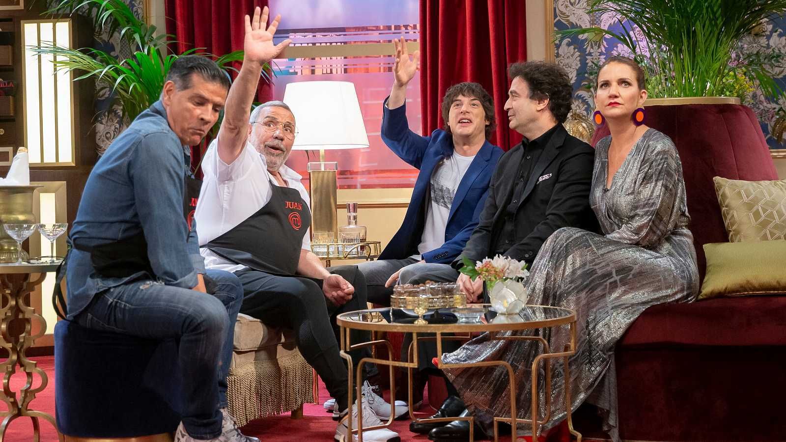 Juan y José, que se marcharon anoche, con el jurado de 'Masterchef' en  pleno duelo