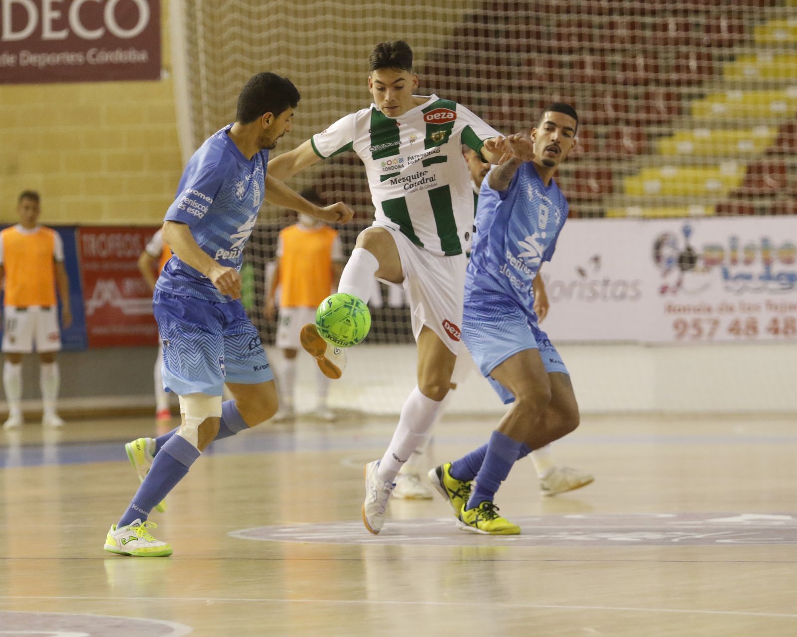 Fotografías: La victoria del Córdoba Futsal sobre el Peñíscola