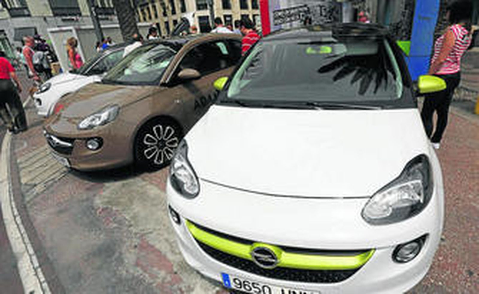 Opel sube su nuevo modelo al marketing en directo