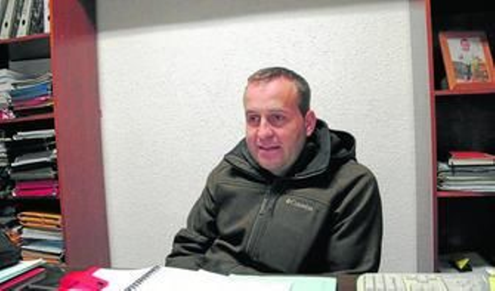 Domingo José Ramos Camacho, alcalde de Lubrín, en su despacho del Ayuntamiento.