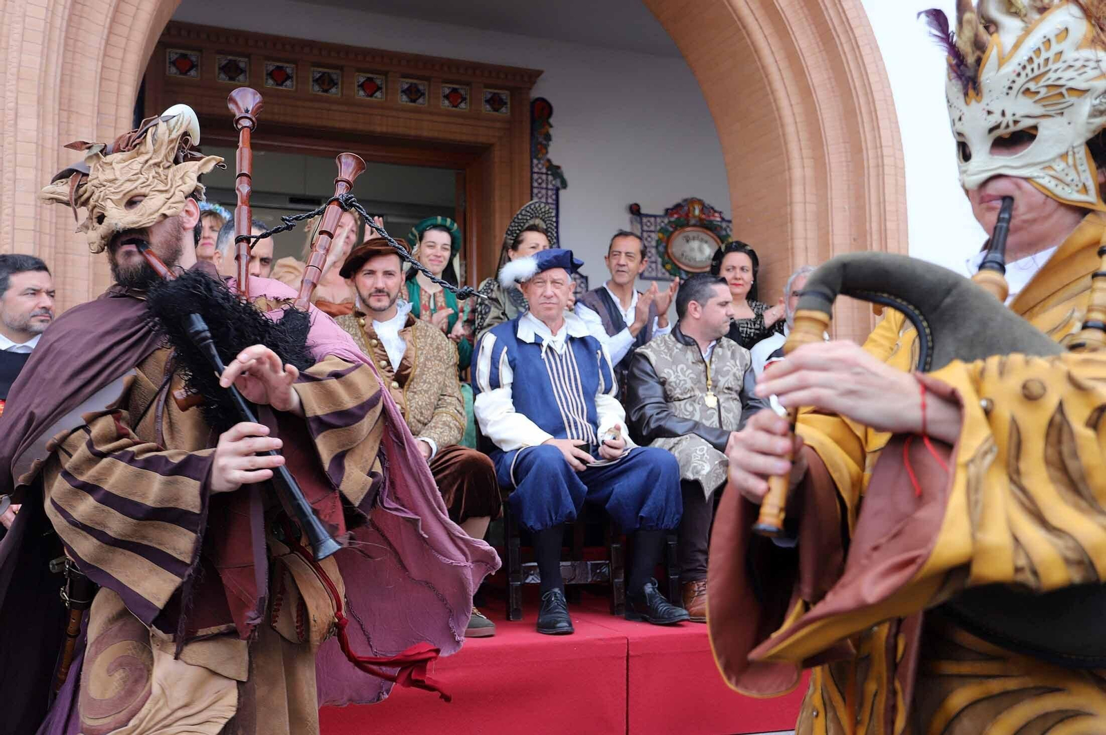 Imágenes del gran ambiente en la Feria Medieval de Palos de la Frontera, Huelva