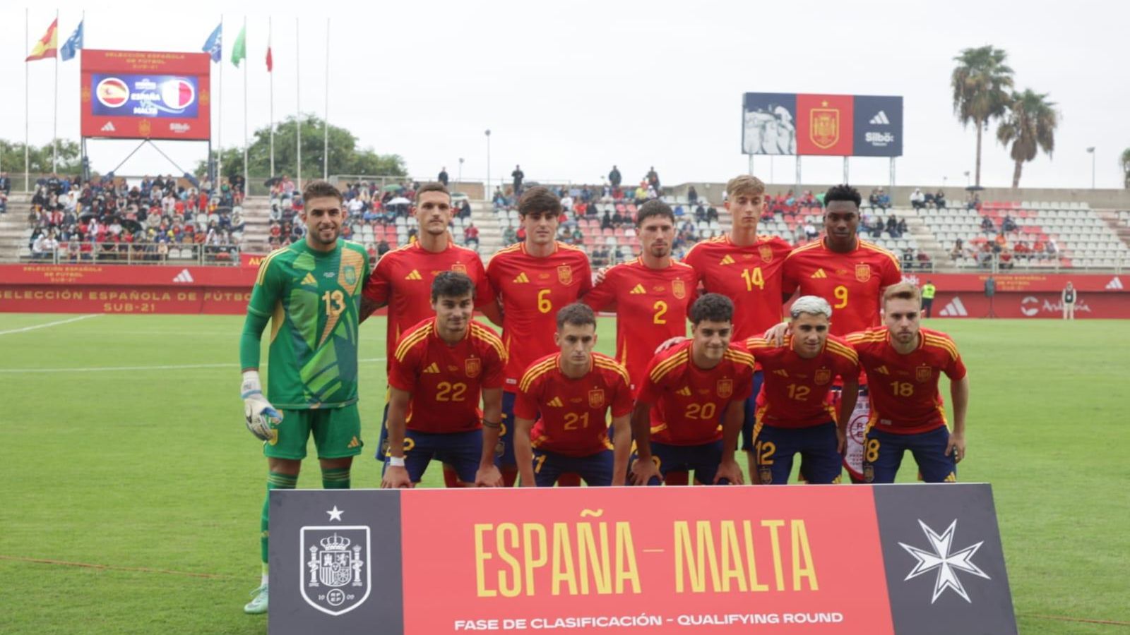 Roberto, debut y gol con España sub 21