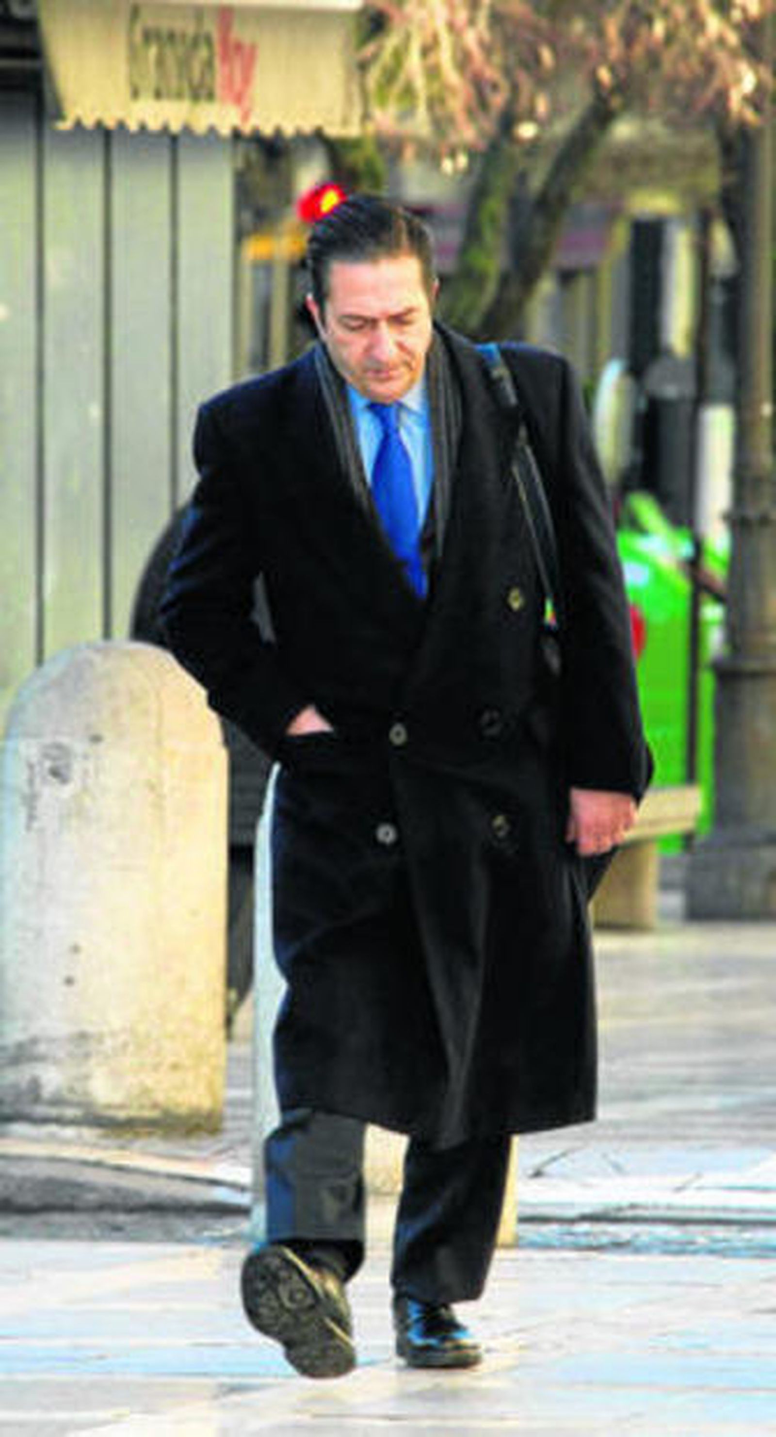 Manuel Jaén, a su llegada a la sede del TSJA en Granada.