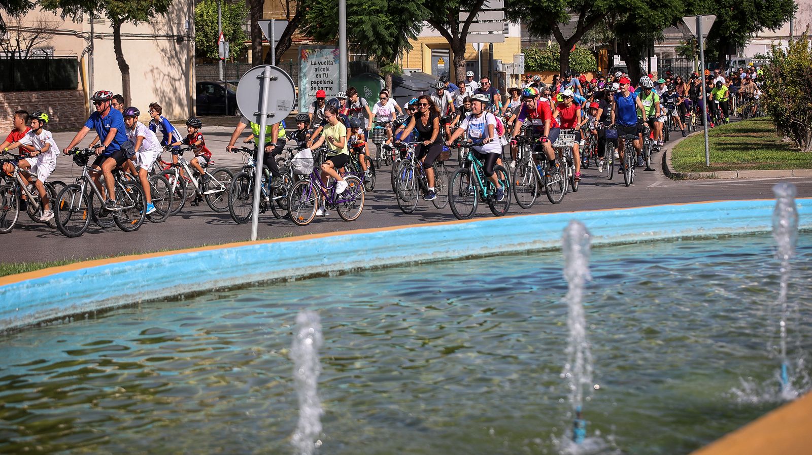 Gran ambiente en la fiesta de la bici y la amistad