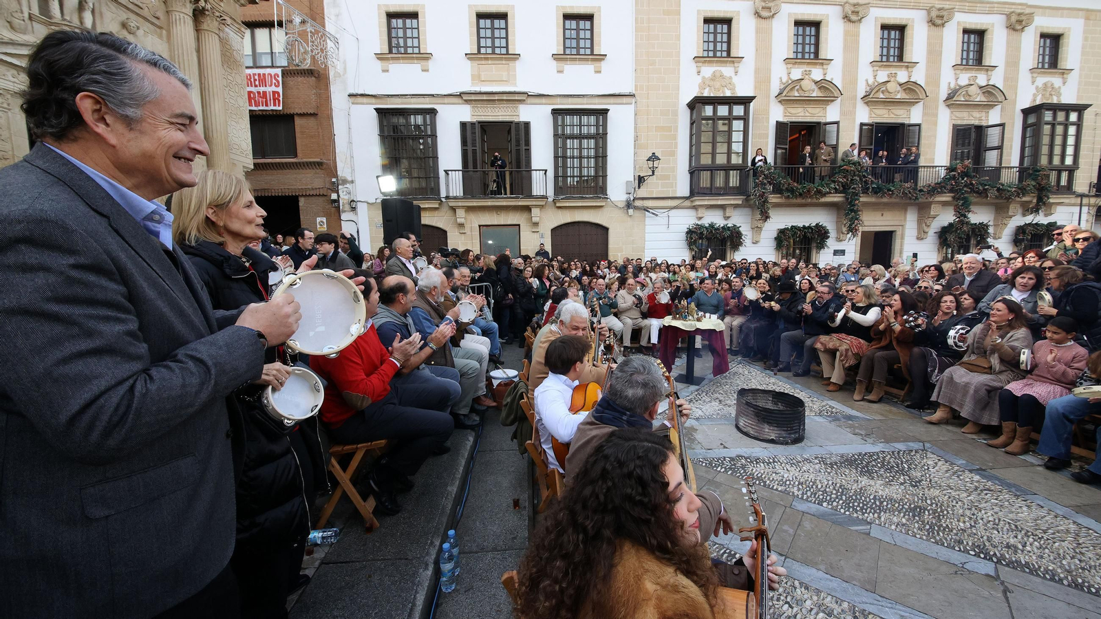 Imágenes de la zambomba BIC en Jerez