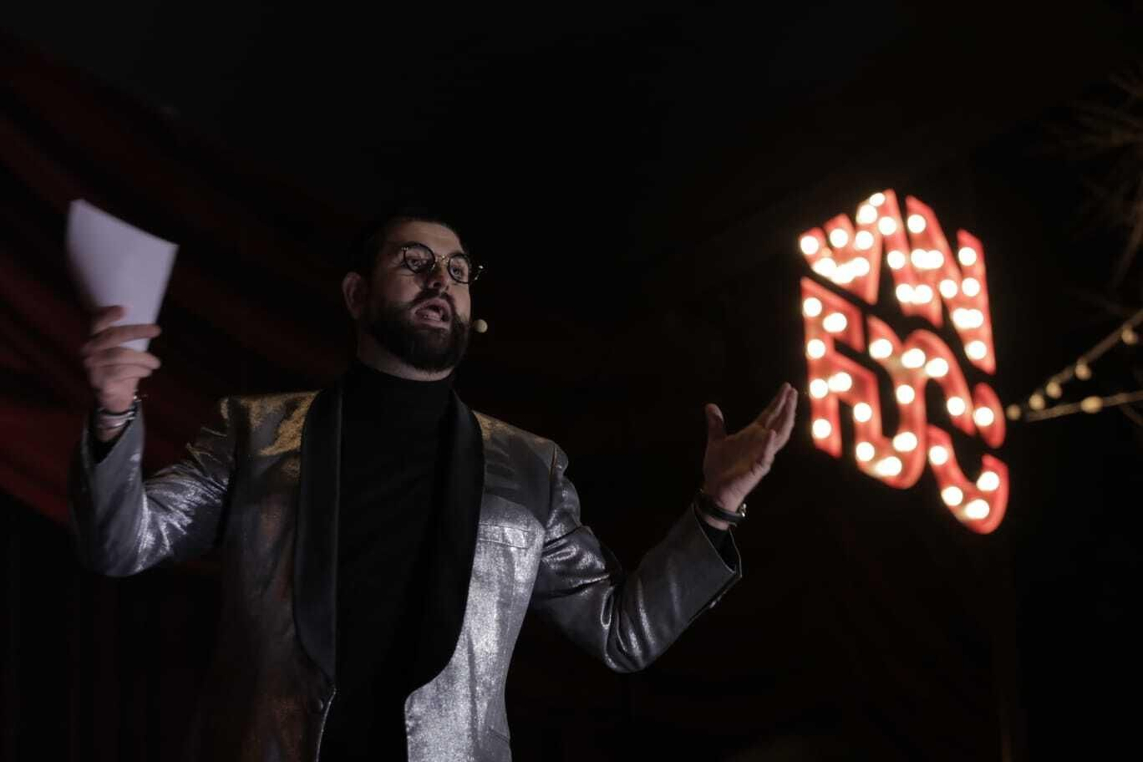 Gala de bienvenida del Carnaval en San Fernando con Manu Sánchez y Sandra Golpe