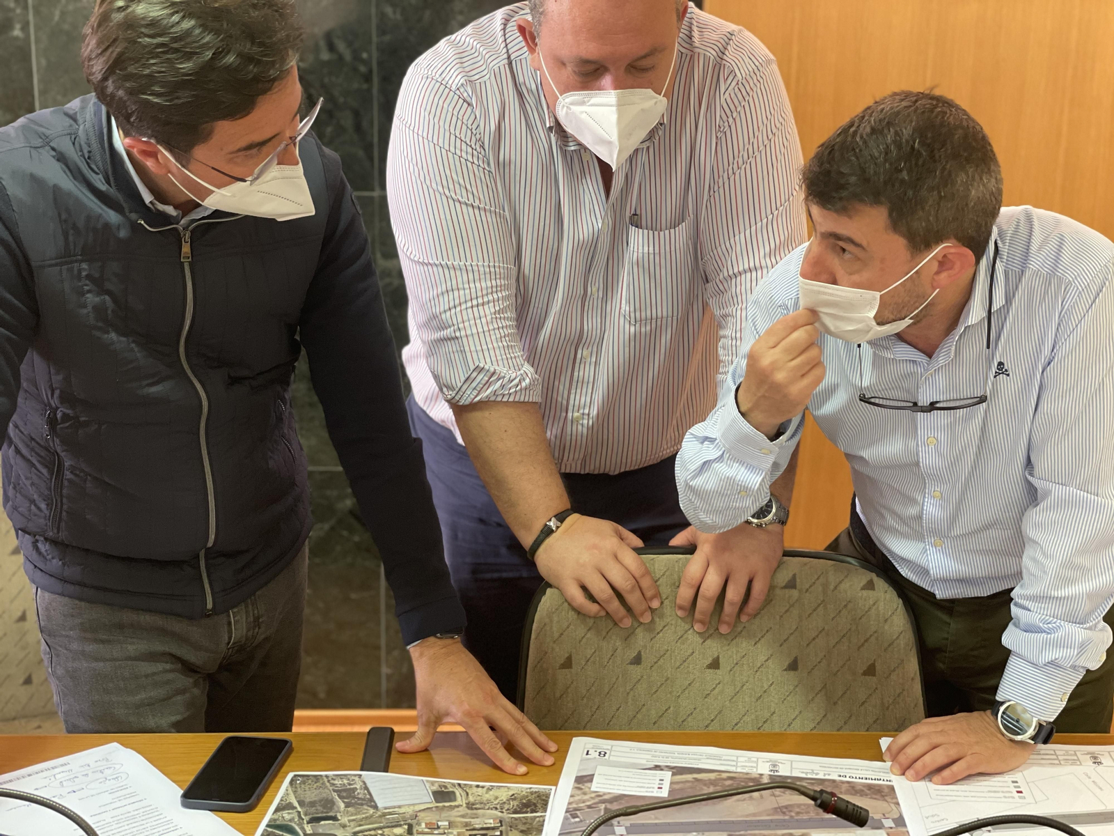 Revisión del proyecto de remodelación en Junta de Gobierno.