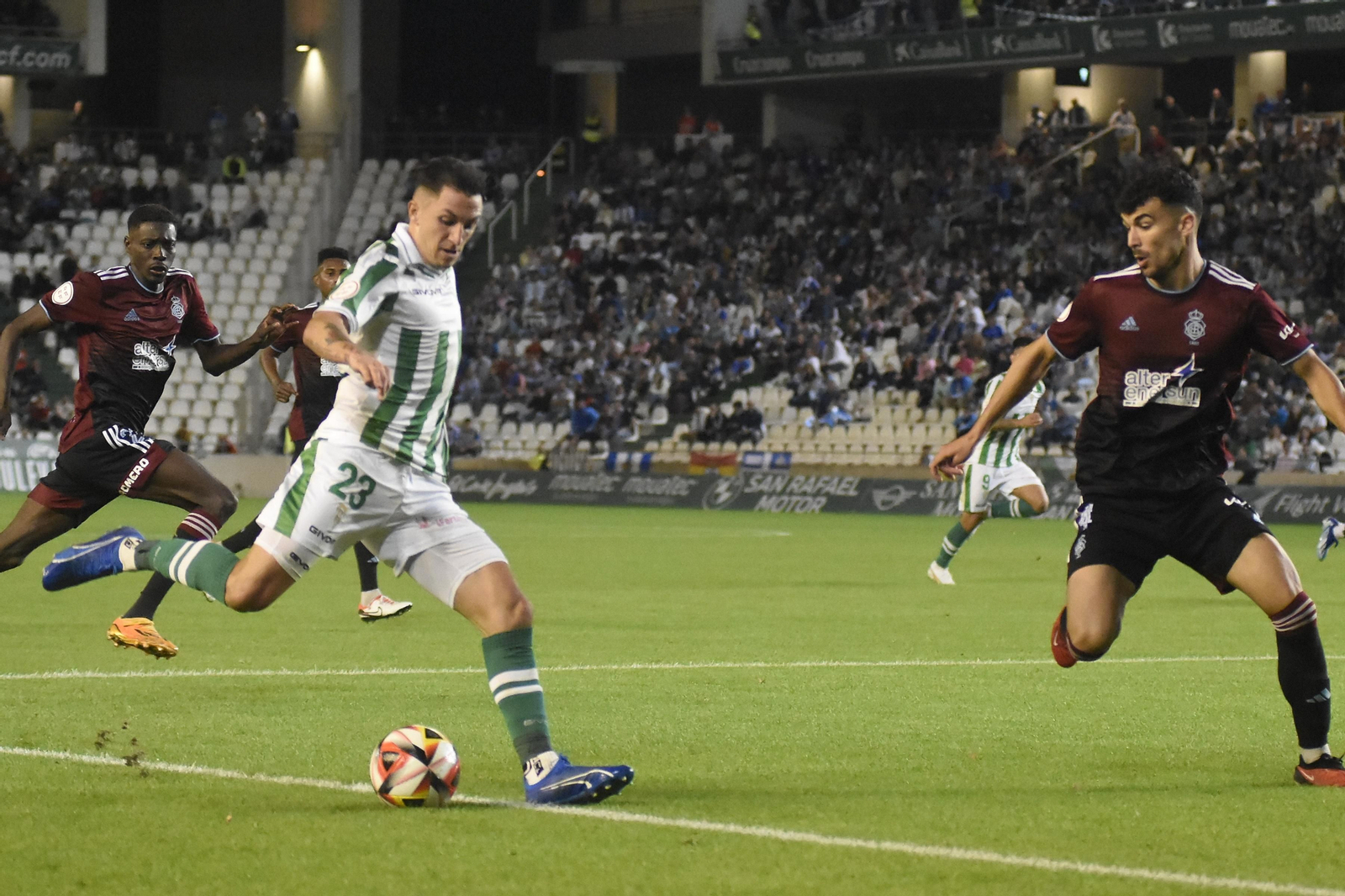 Imágenes del partido entre el Córdoba y el Recreativo de Huelva en El Arcángel