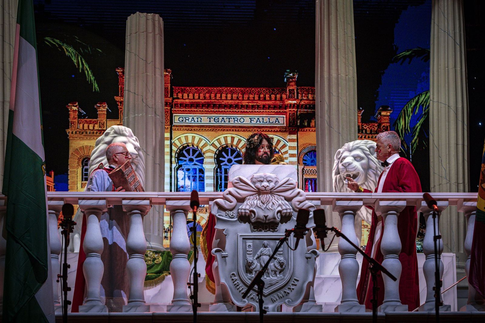 Las imágenes del pregón y la boda de Manu Sánchez en el Carnaval de Cádiz 2026