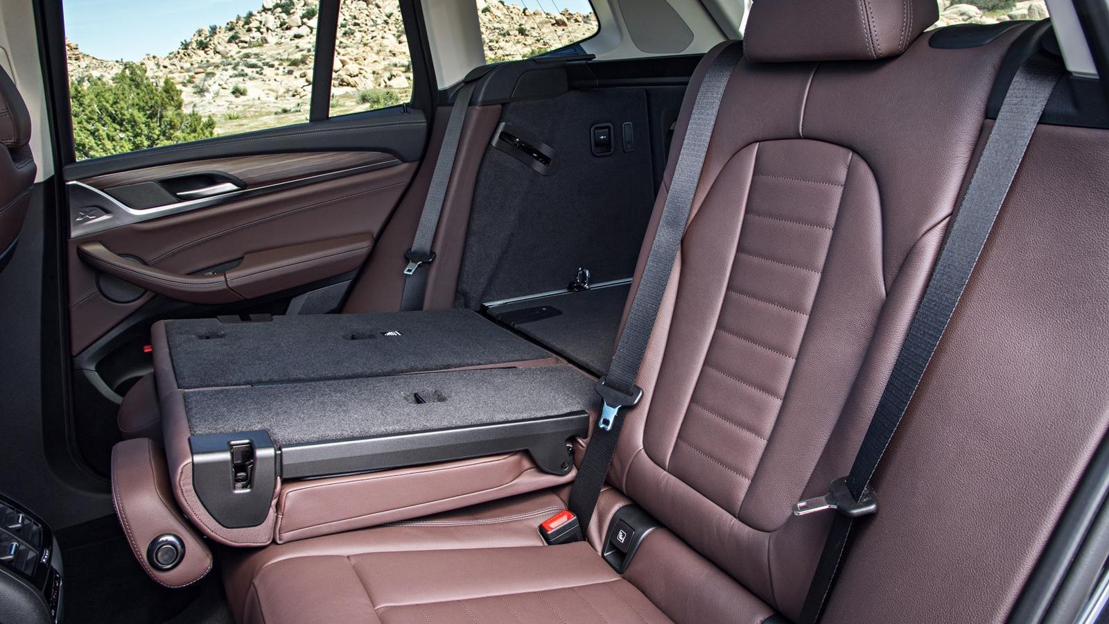 Respecto a su antecesor, gana en amplitud.