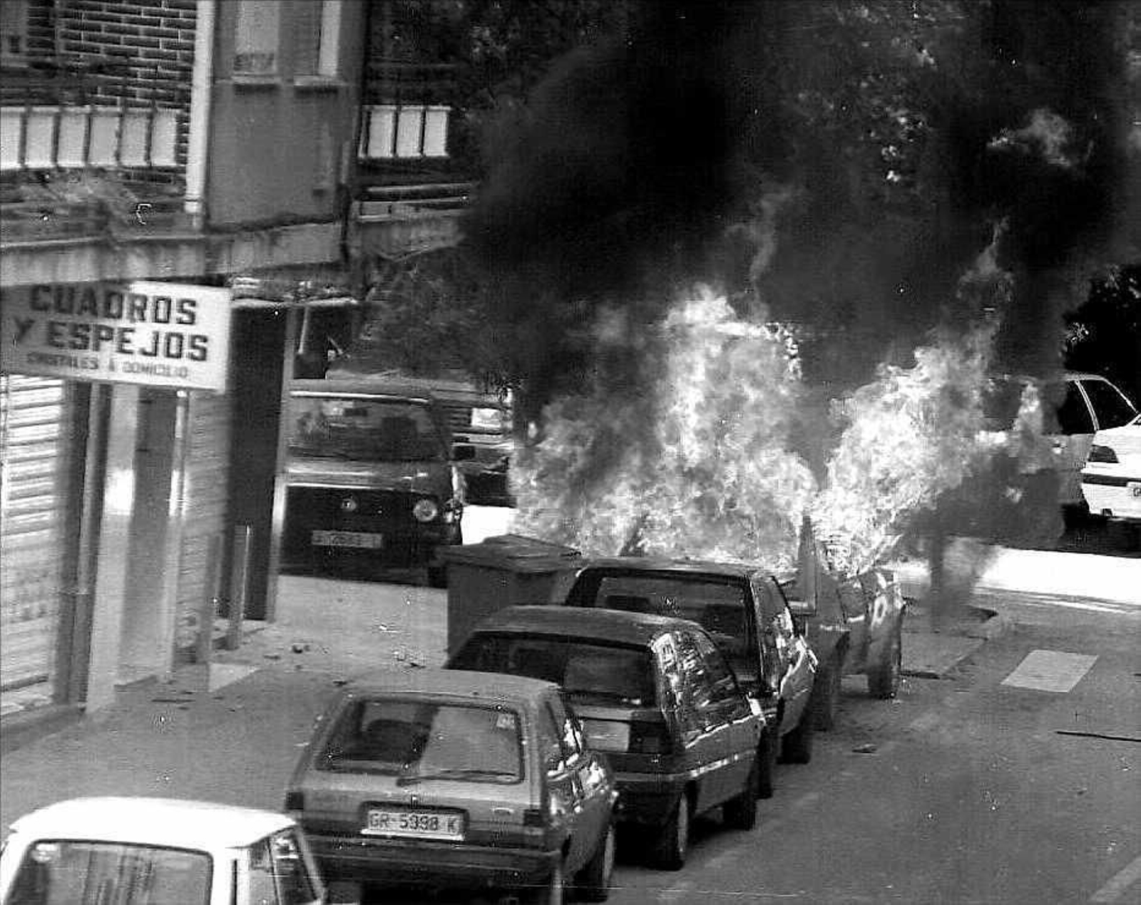 Atentado frustrado contra un funcionario de prisiones en Granada en 1997.