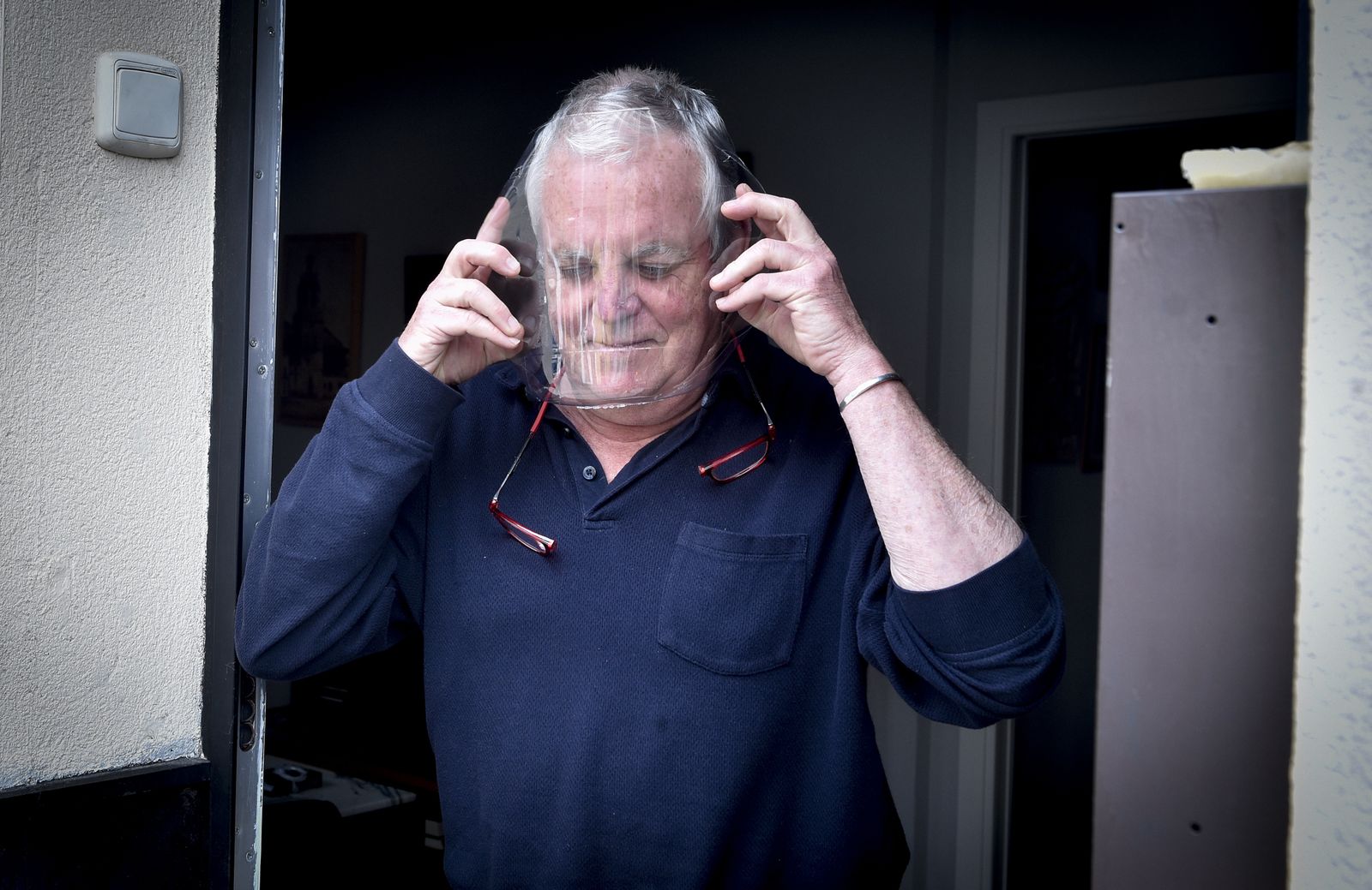 Viernes Santo de resistencia: desde el Tanatorio a La Soledad de San Lorenzo
