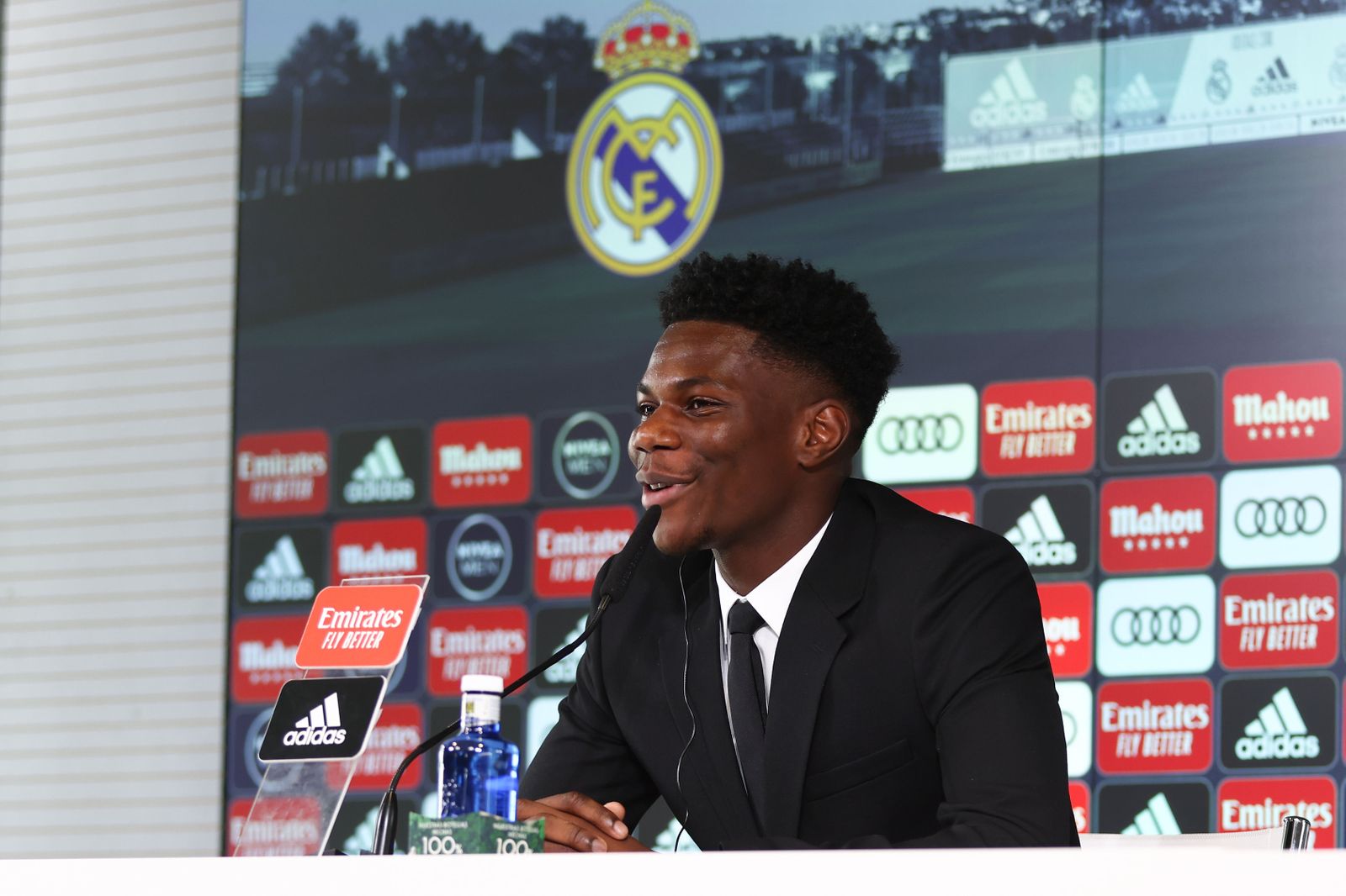 Aurelien Tchouameni, en su presentación con el Real Madrid.