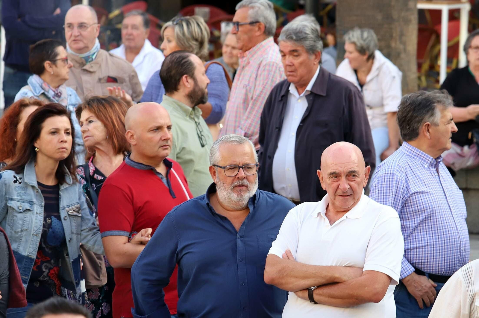 Imágenes de la concentración en defensa de la llegada del AVE a Huelva