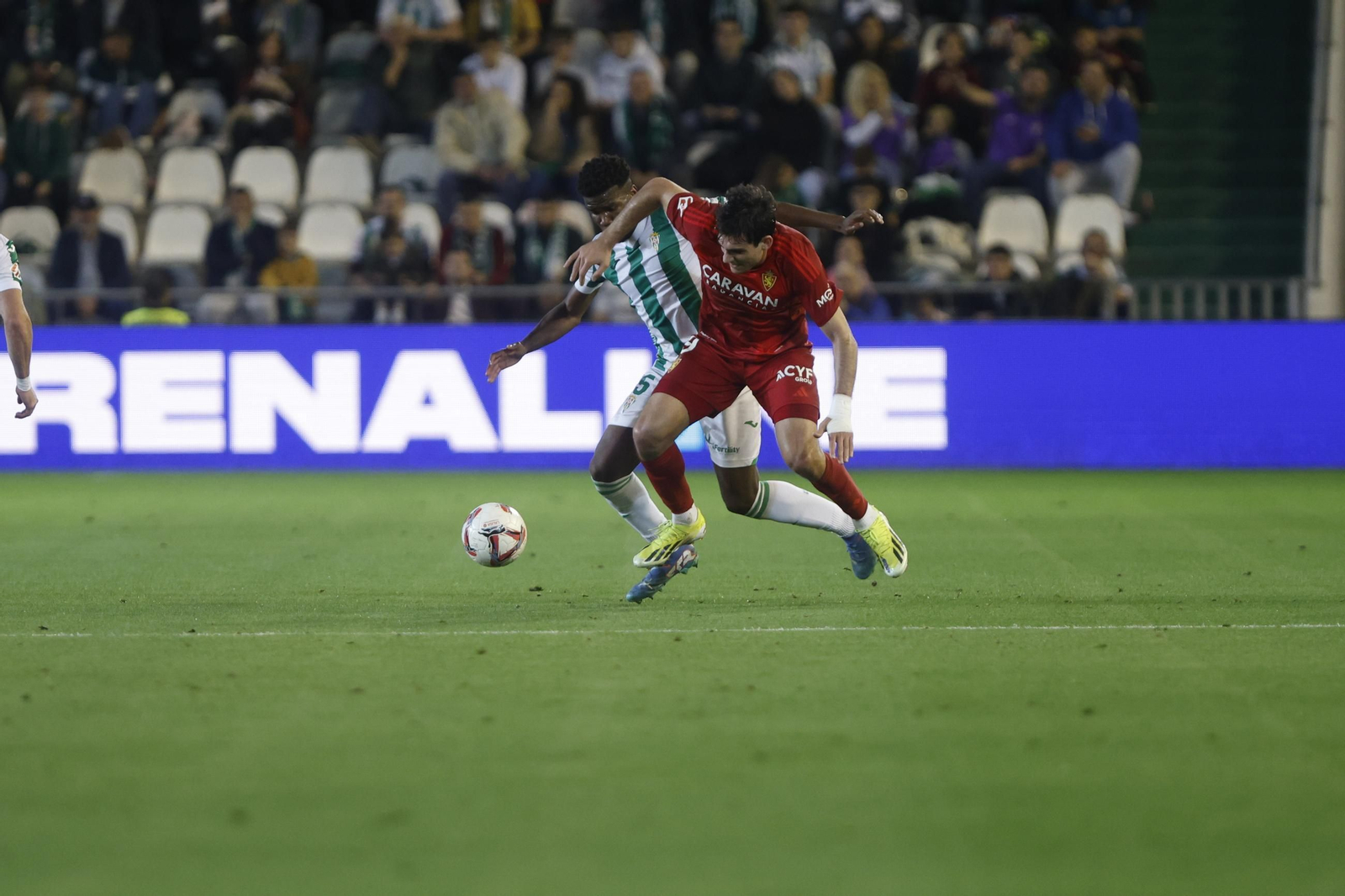 Las mejores fotos del ambiente en el Córdoba CF - Zaragoza en El Arcángel