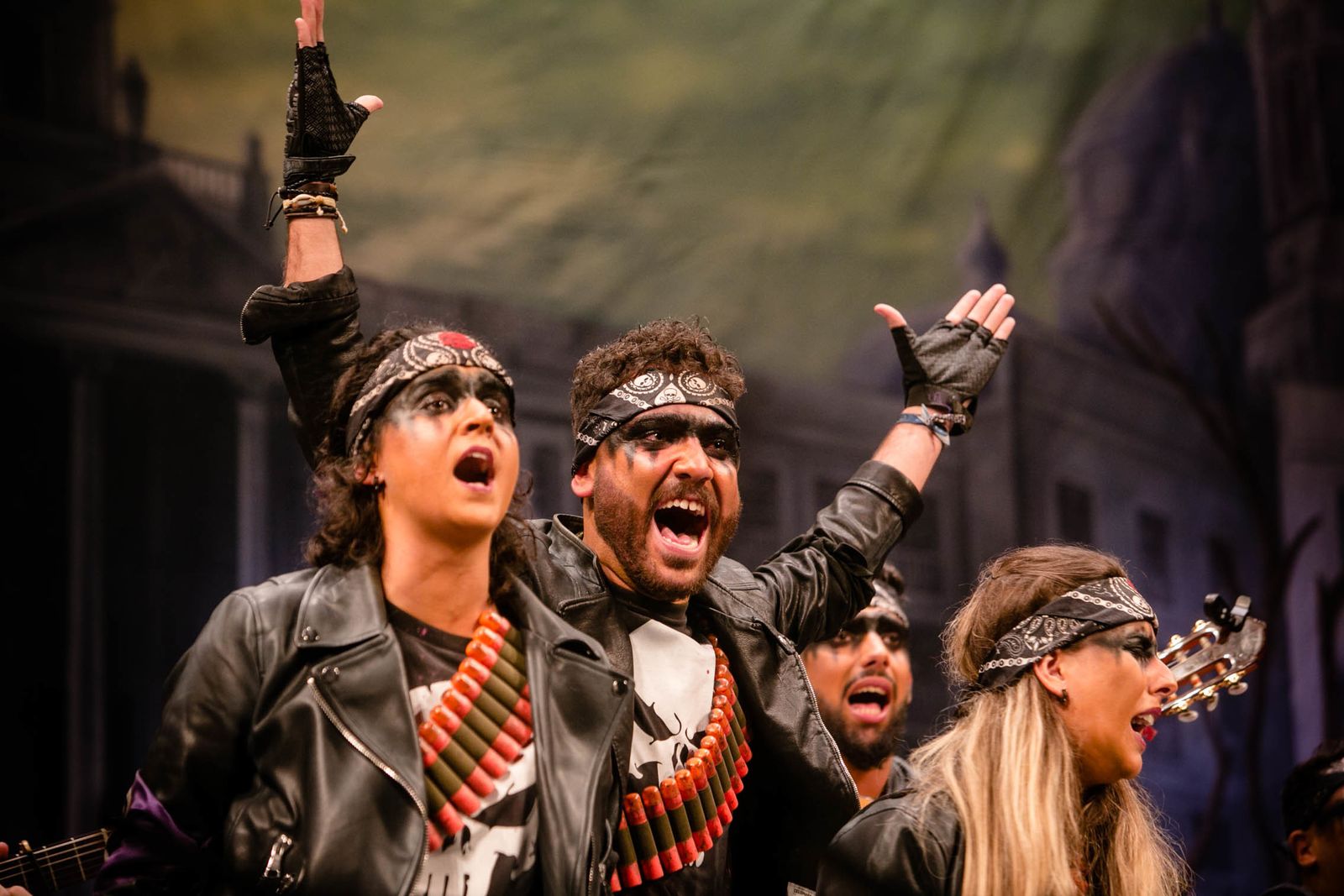 Actuación de la comparsa "La castigadora"