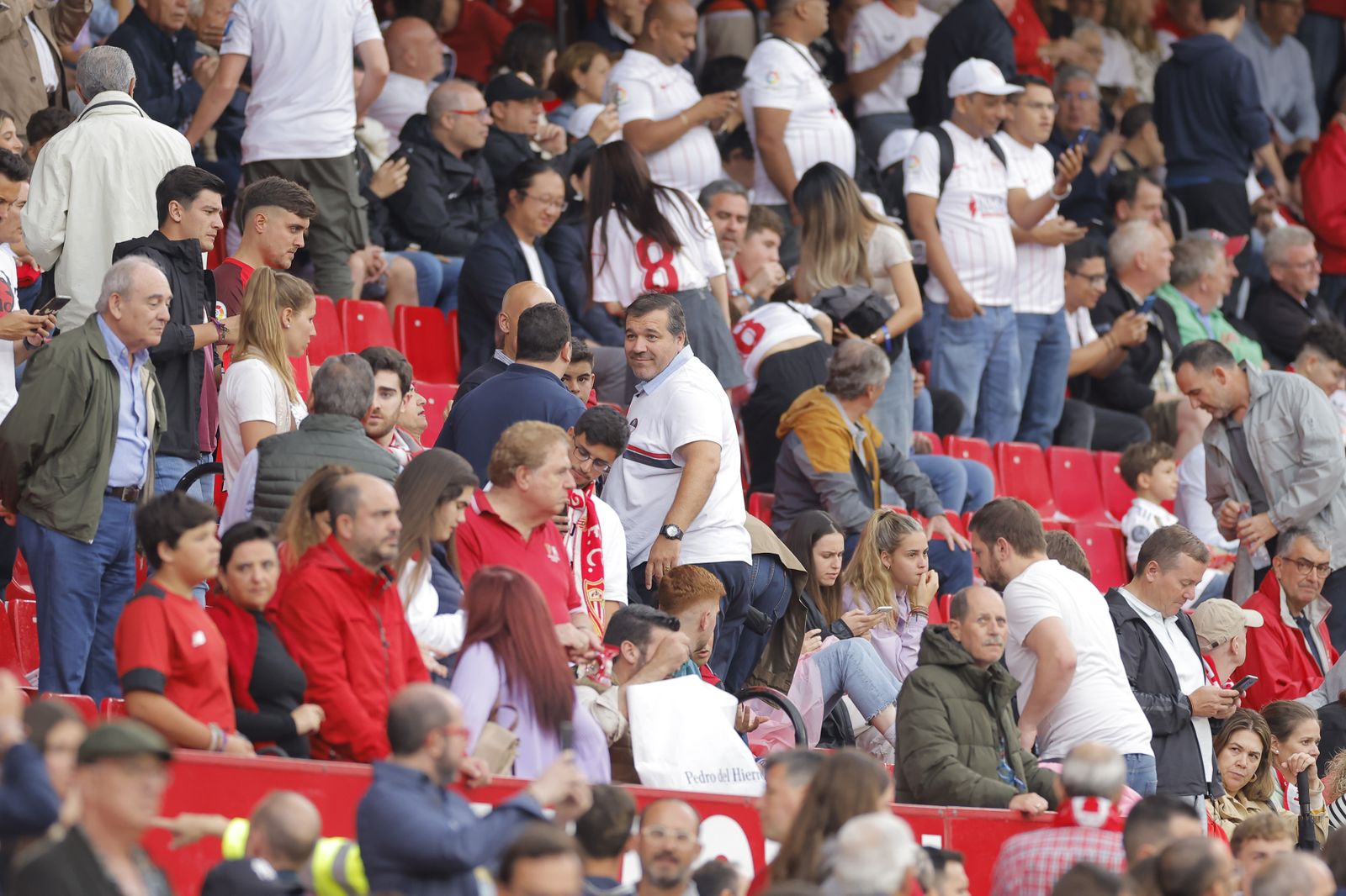 Búscate en las fotos del Sevilla-Madrid