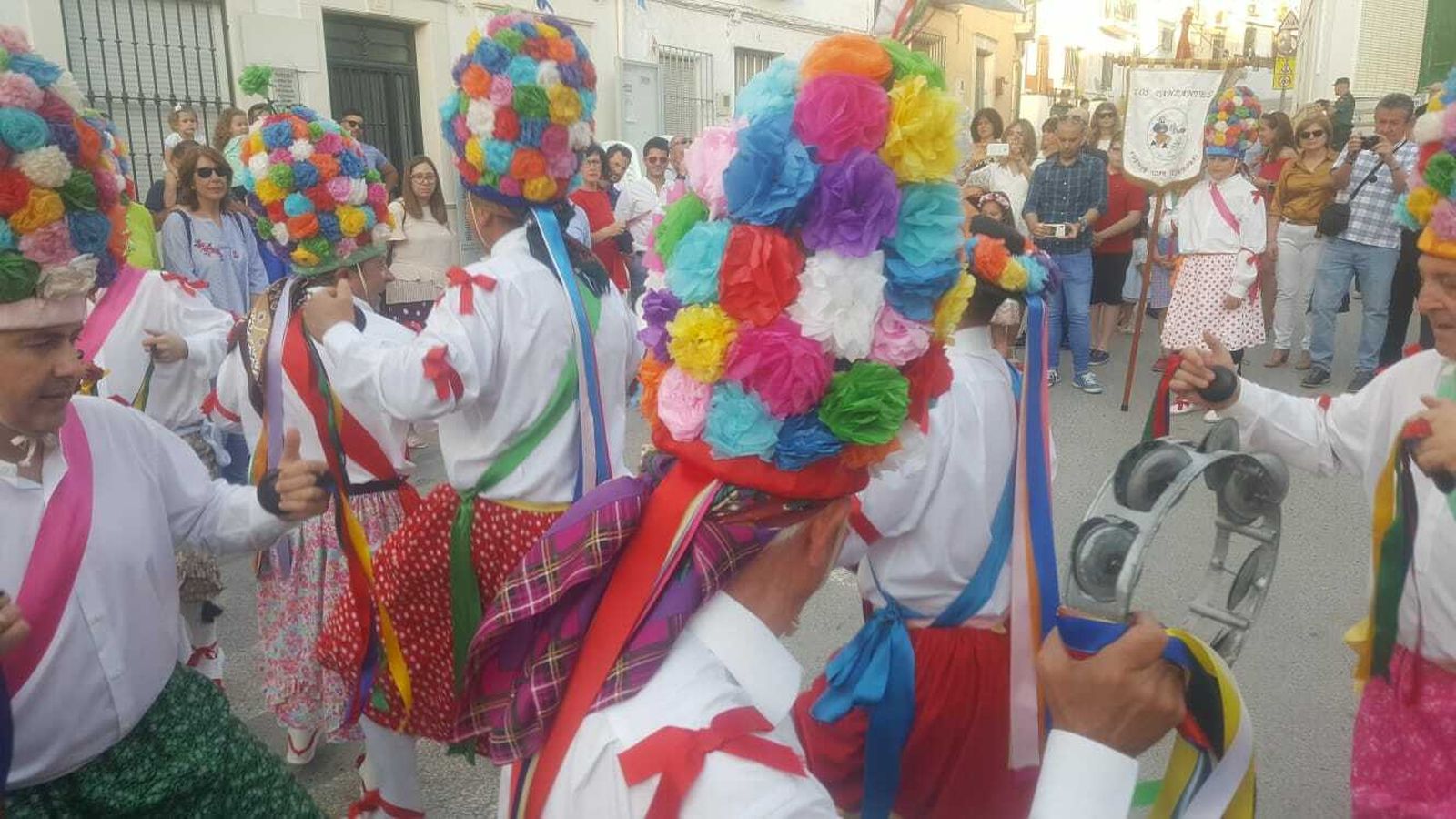 Fuente Tójar celebra San Isidro entre danzas