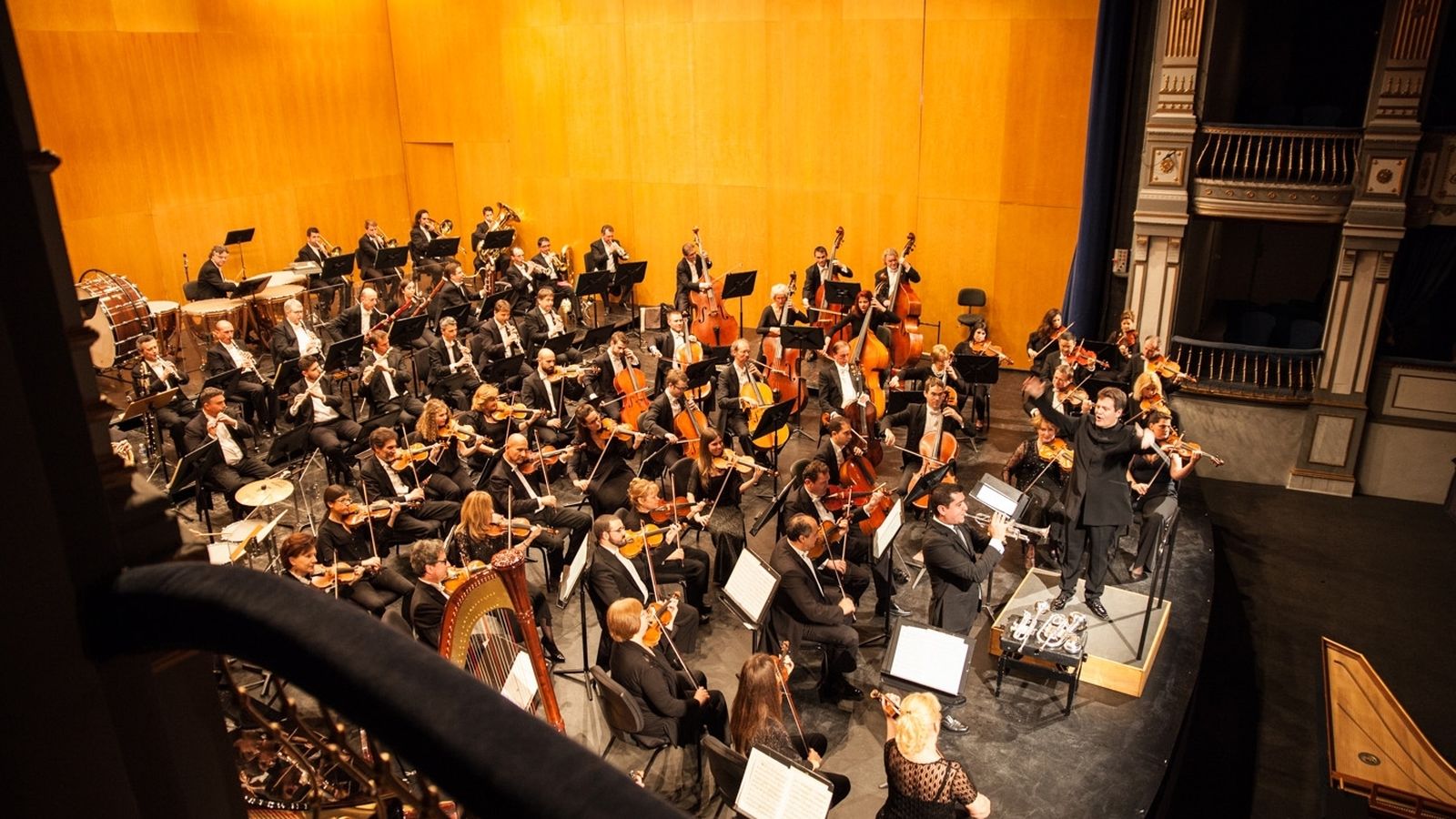 Concierto de la Orquesta Filarmónica de Málaga en el Teatro Cervantes, con Manuel Hernández Silva.
