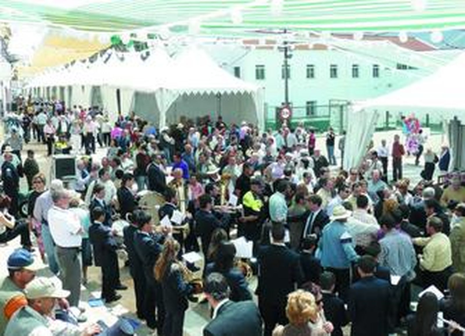 La banda de música de Laujar amenizó la puesta de largo de la Feria.