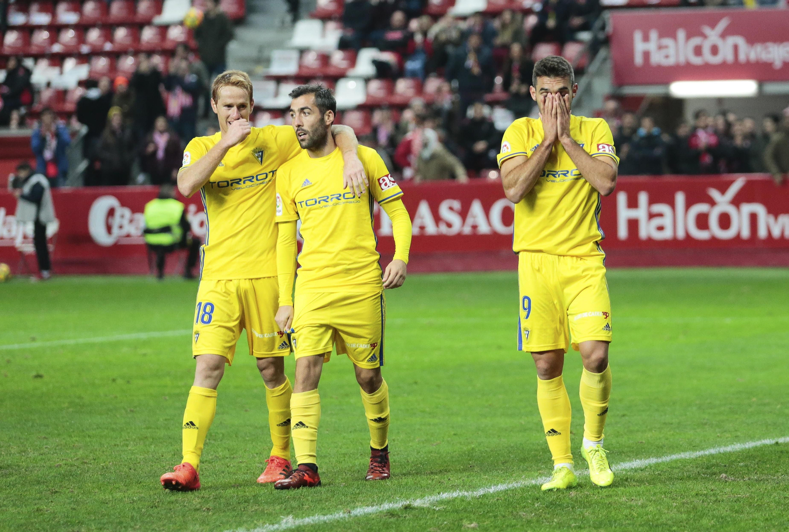 Las imágenes del Sporting-Cádiz