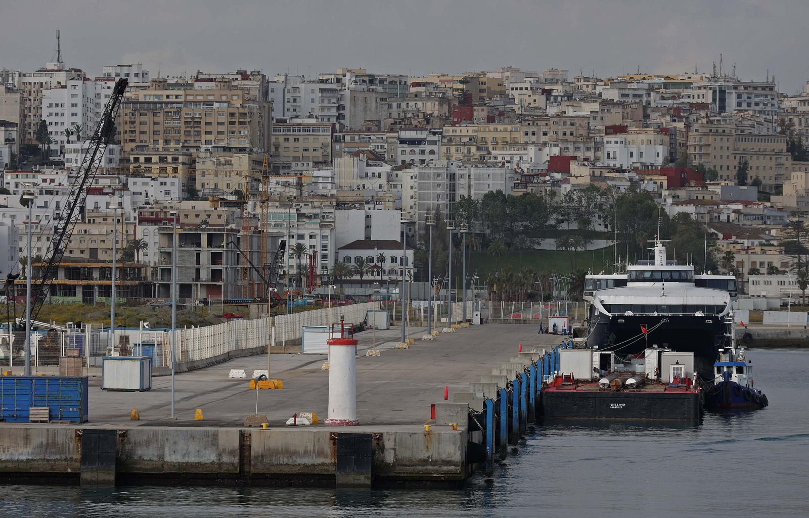 Así fue el primer viaje del 'Avemar Dos' entre Tarifa y Tánger con Baleària, en imágenes